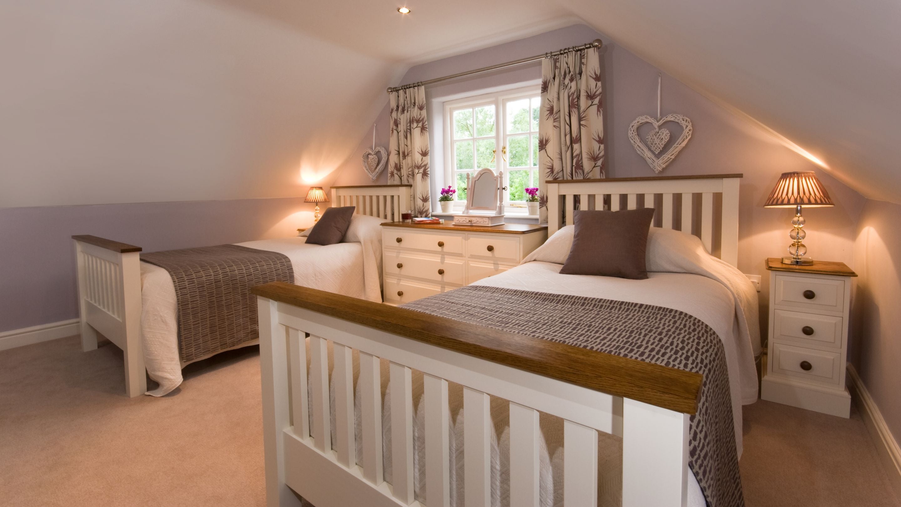 The twin bedroom at Orchard Cottage, Lincolnshire
