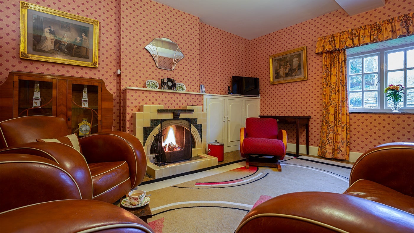 Interior sitting room of 1 Home Farm Drive, Banbury, Warwickshire
