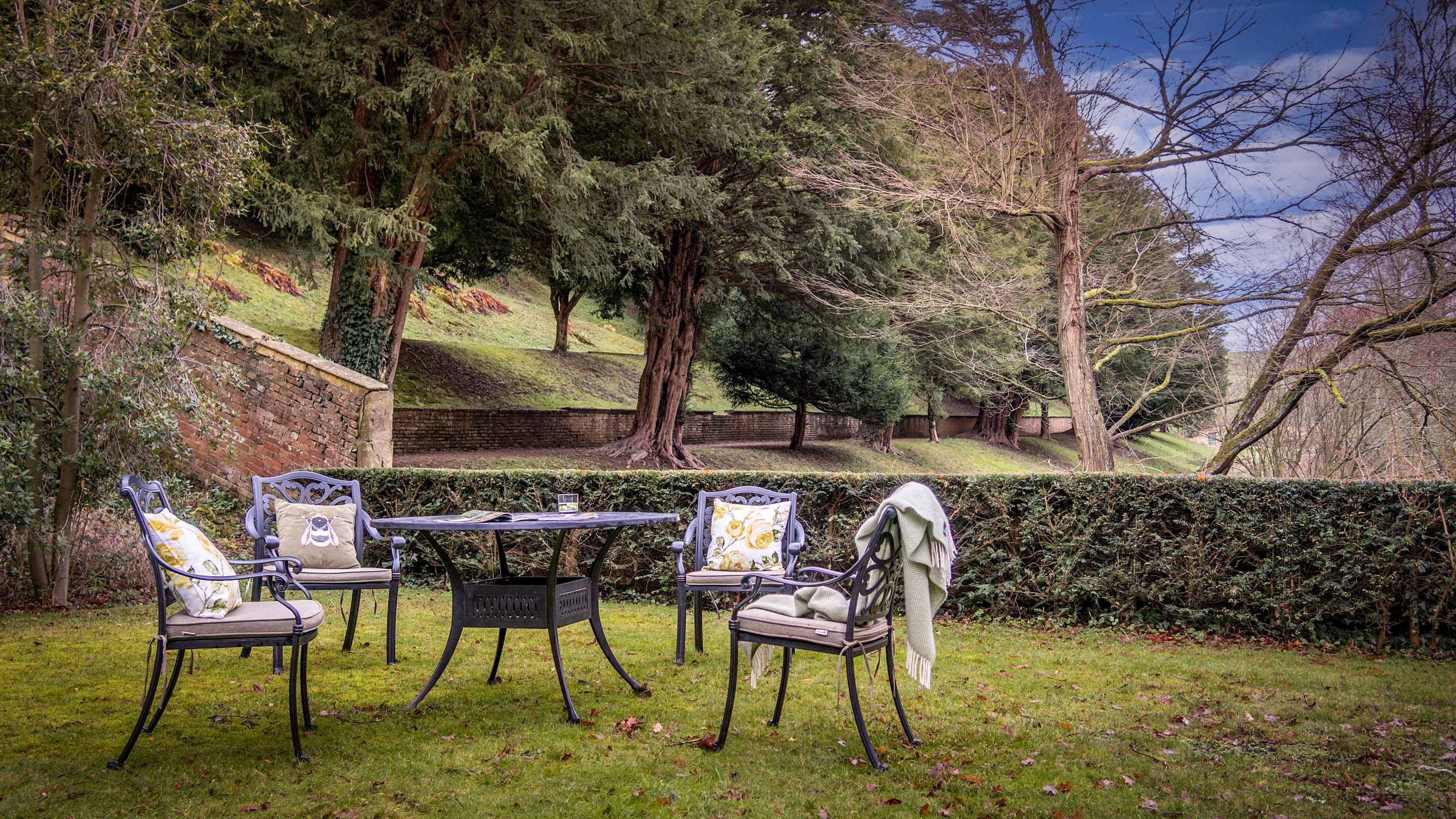 The outdoor seating area at Bog Cottage, Oxfordshire