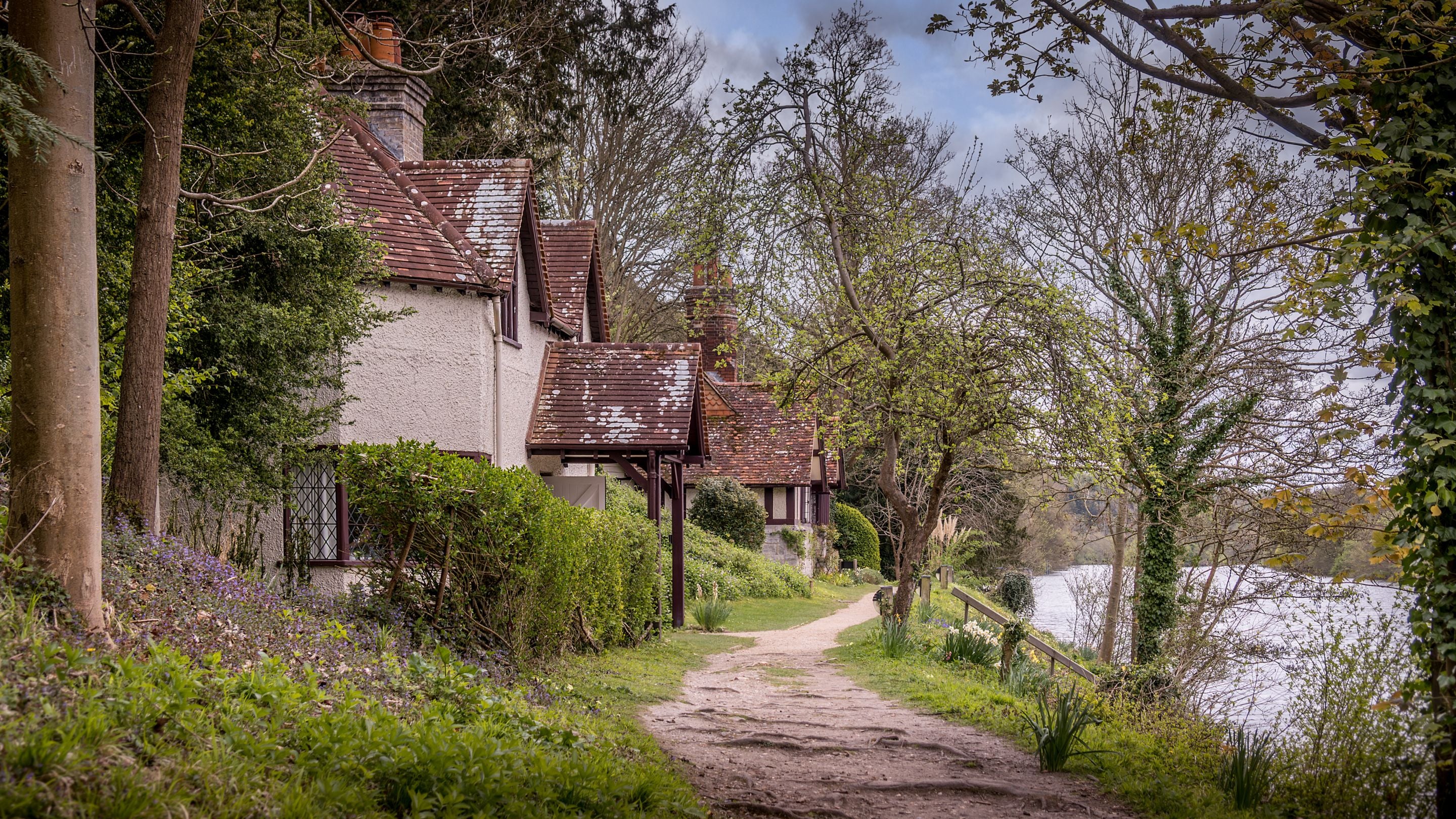 The riverside path to Cliveden Ferry Cottage and Cliveden New Cottage, Berkshire