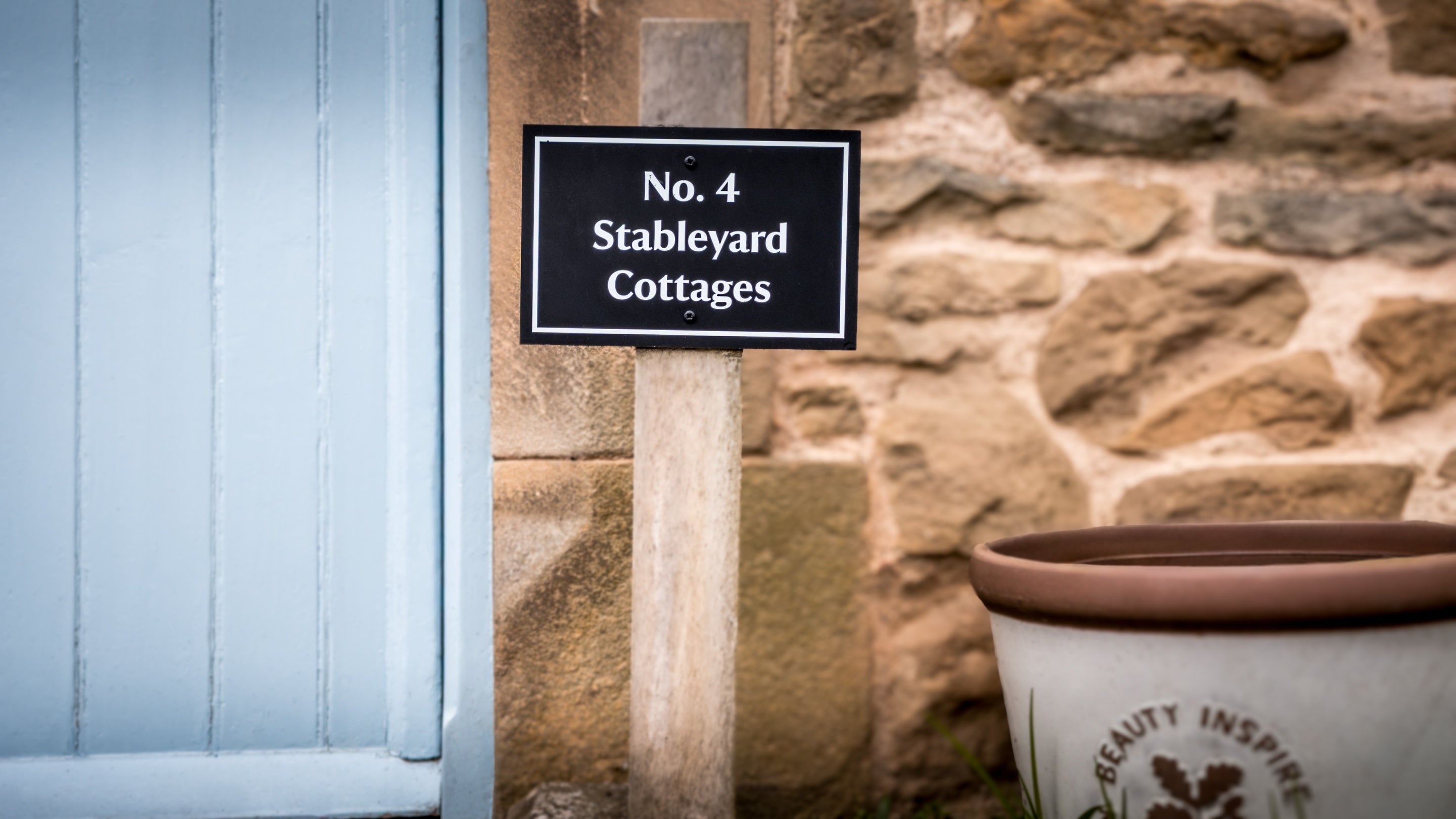 The sign for 4 Stable Yard Cottage, Derbyshire
