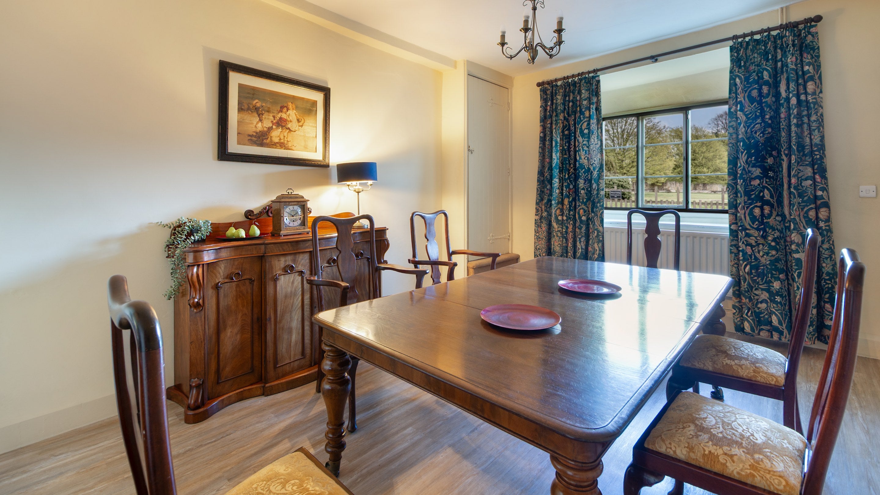 The dining room at 4 Stable Yard Cottage, Derbyshire