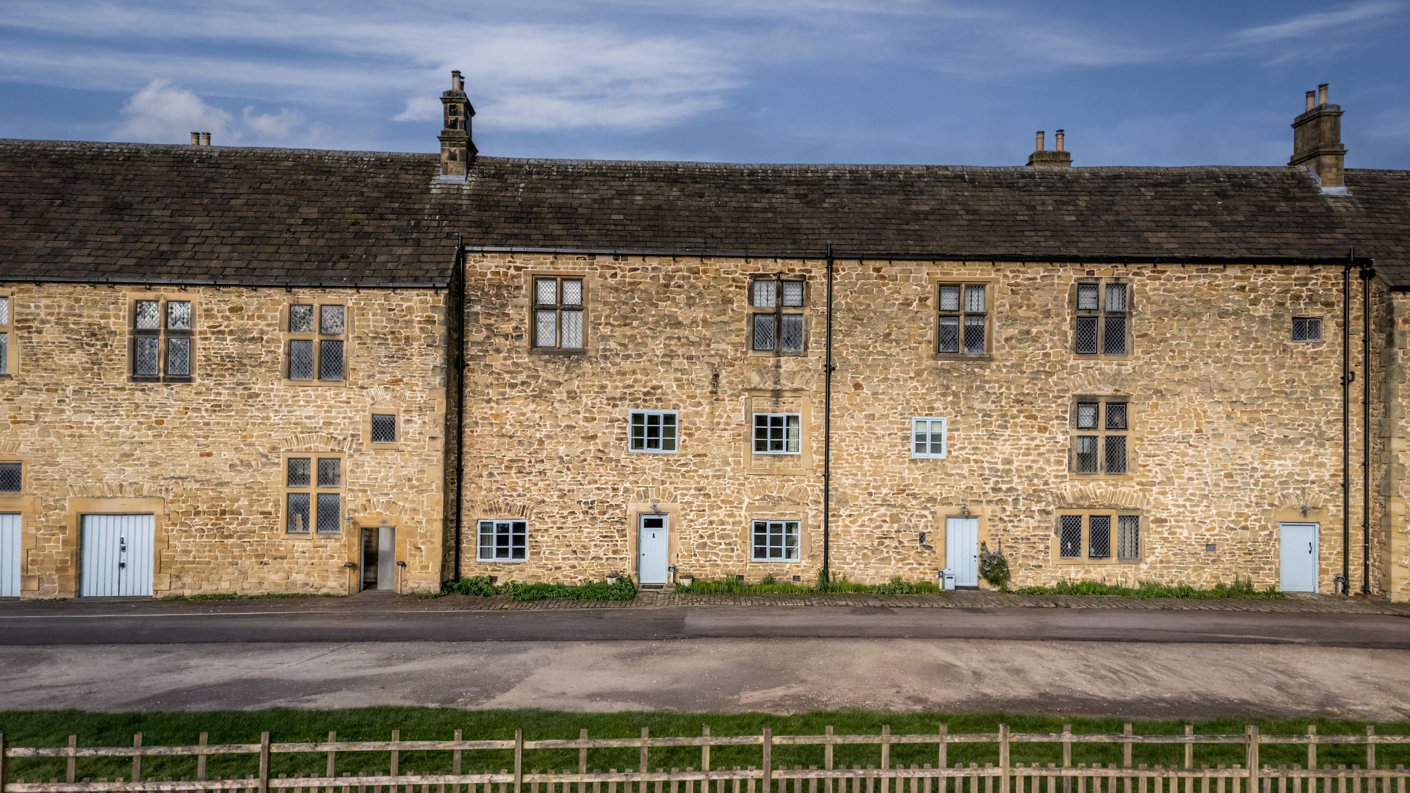 4 Stable Yard Cottage and the attached buildings in Hardwick's Stable Yard, Derbyshire