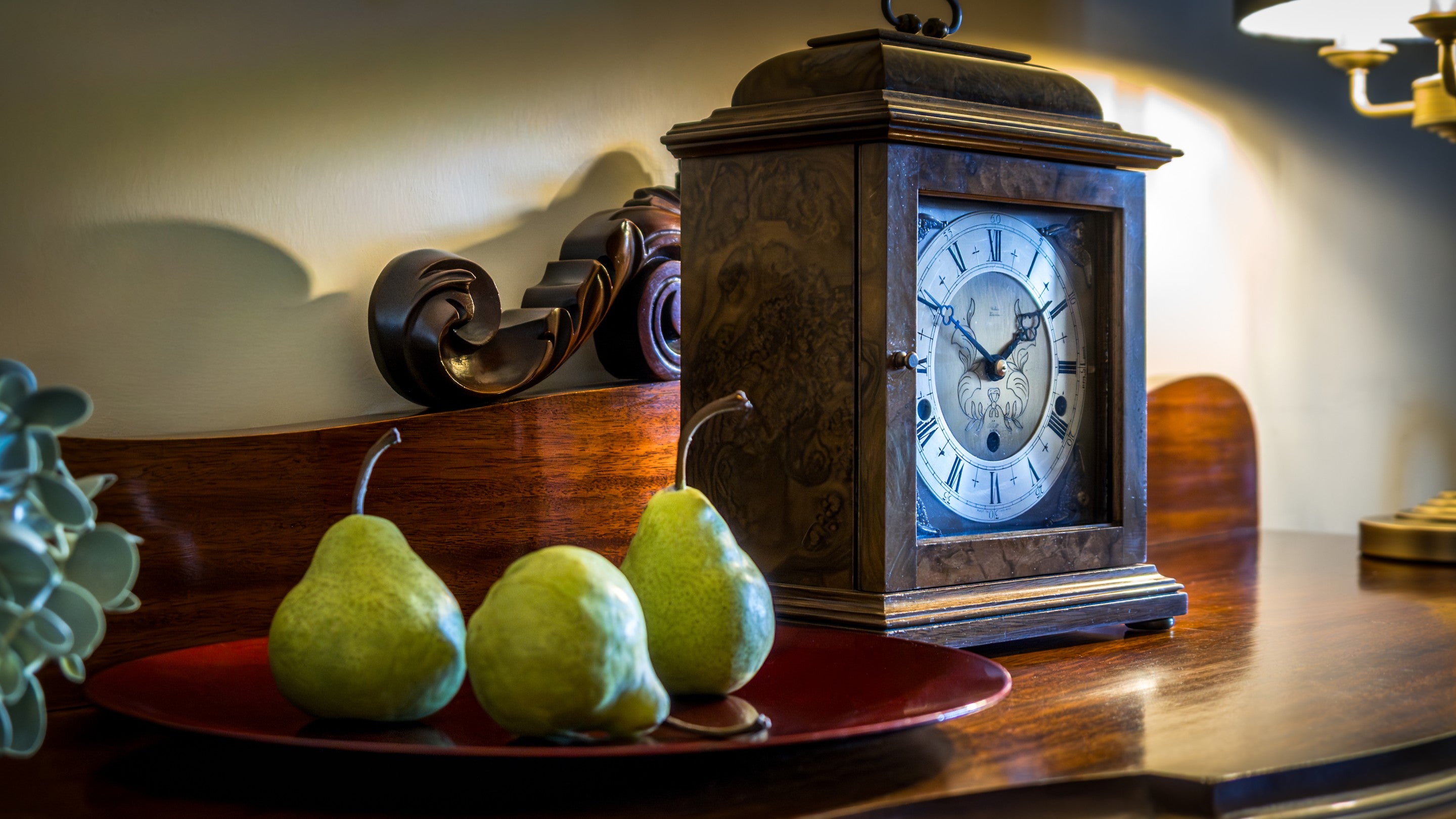 The sideboard in the dining room at 4 Stable Yard Cottage, Derbyshire