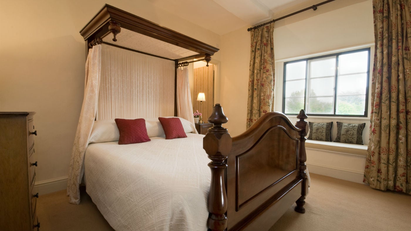 One of the double bedrooms at 4 Stable Yard Cottage, nr Chesterfield, Derbyshire