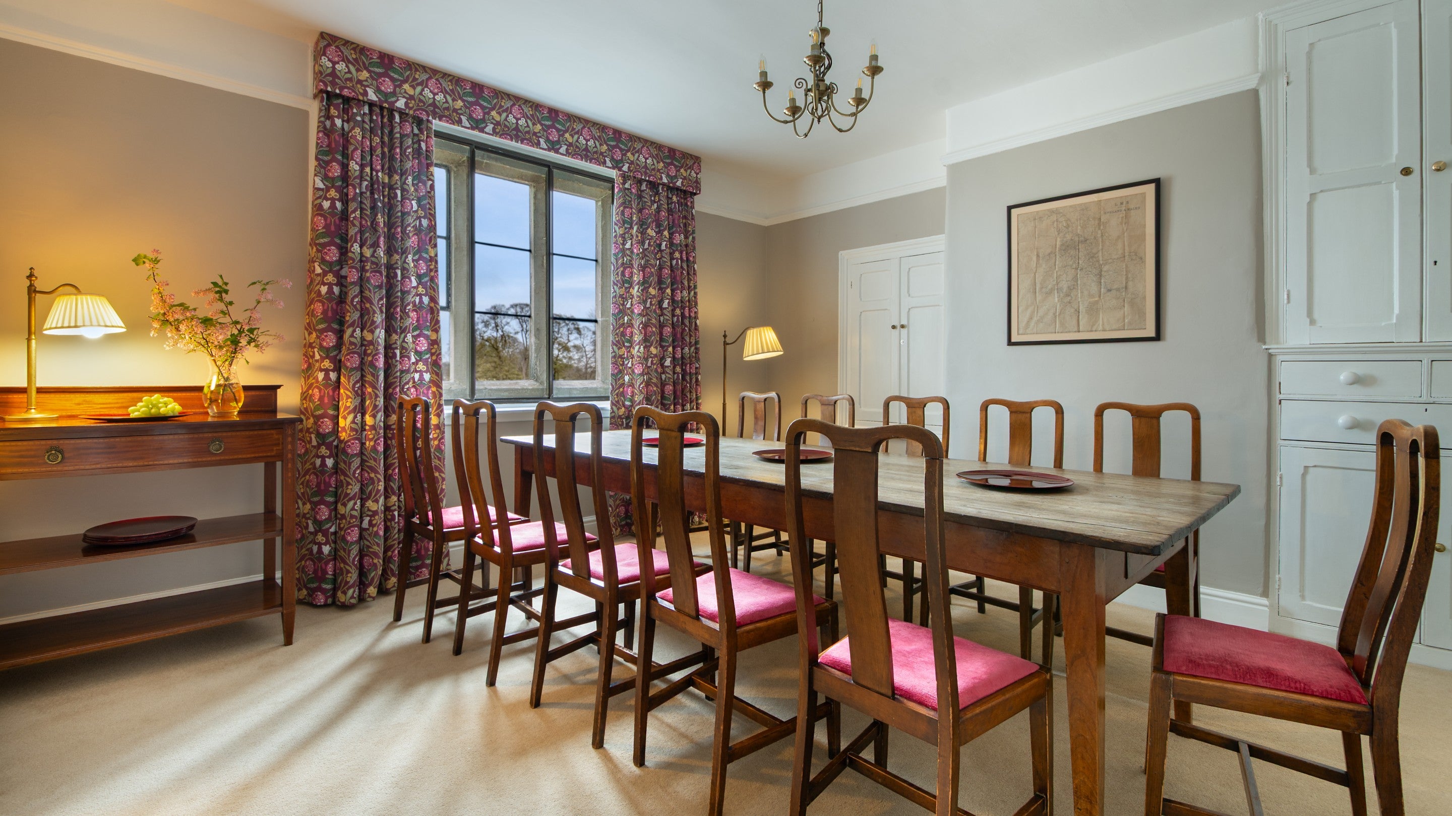 The dining room at 6 High Hazels, Derbyshire