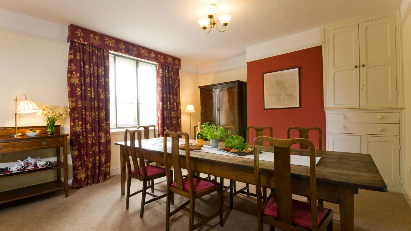 The dining room at 6 High Hazels, Hardwick Hall, nr Chesterfield, Derbyshire