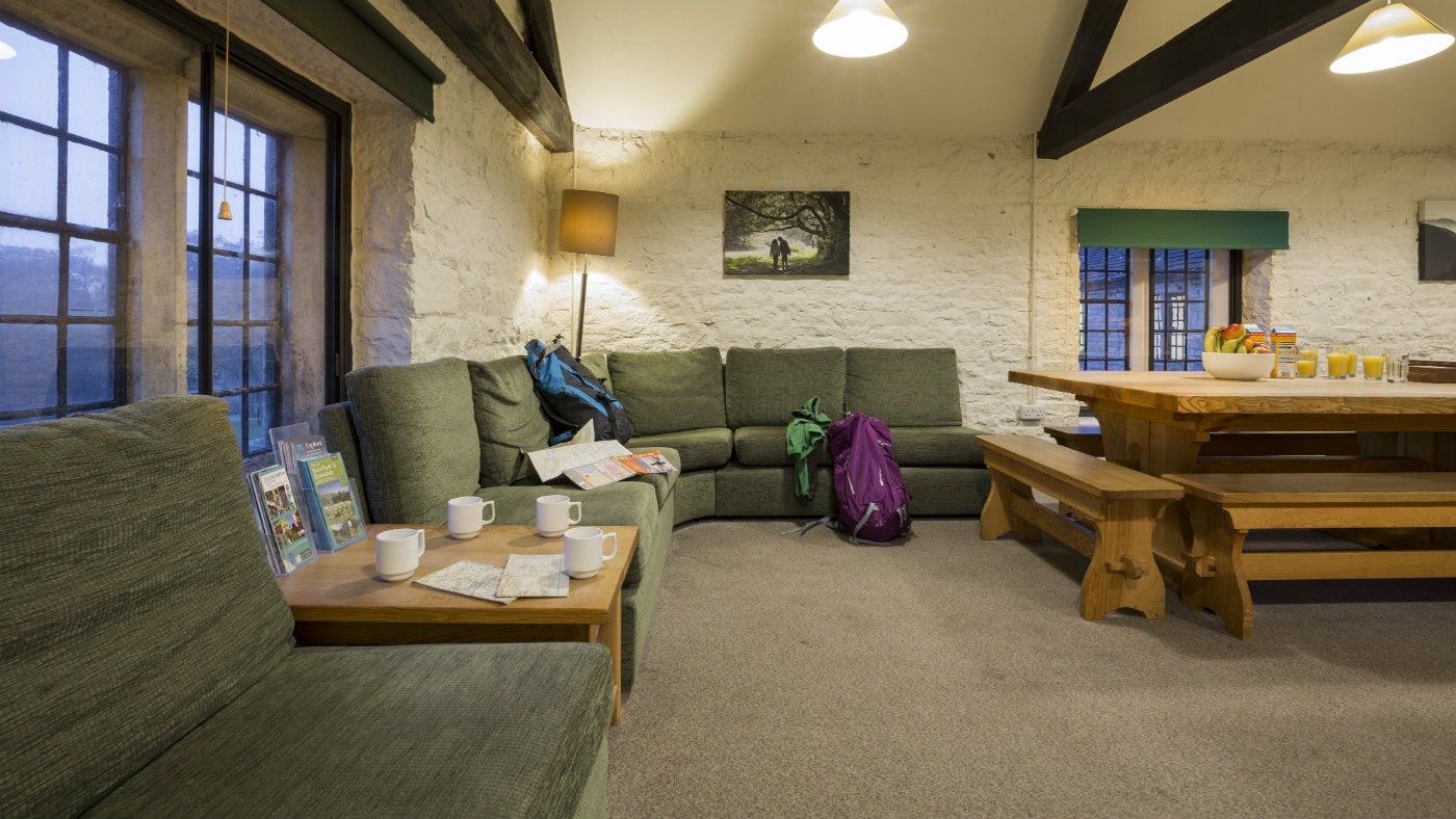 Open plan kitchen diner, Ilam Bunkhouse, Peak District