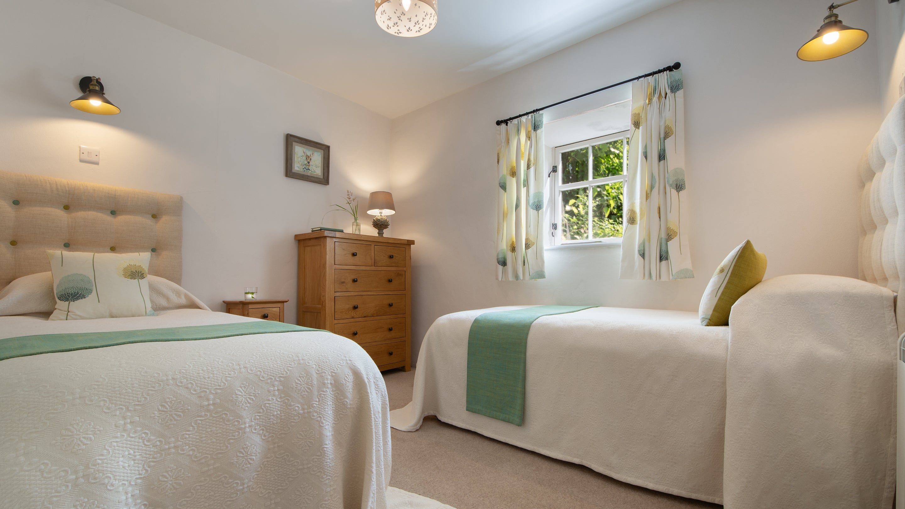 The twin bedroom at Redhurst, Derbyshire