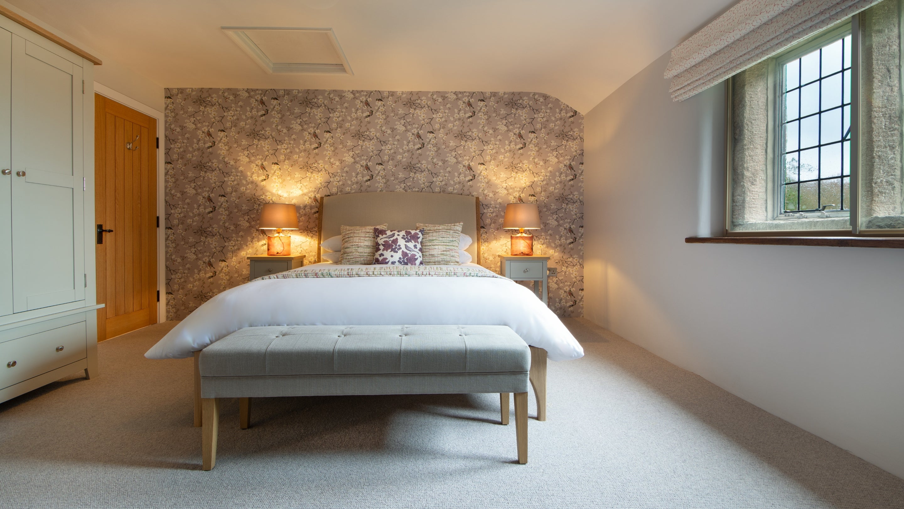 The ensuite double bedroom at Wilson Farmhouse, Derbyshire