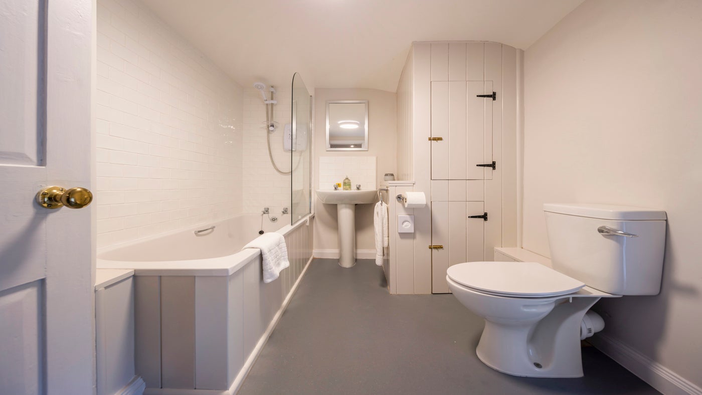 The bathroom at 1 Lichfield Lodge, Staffordshire