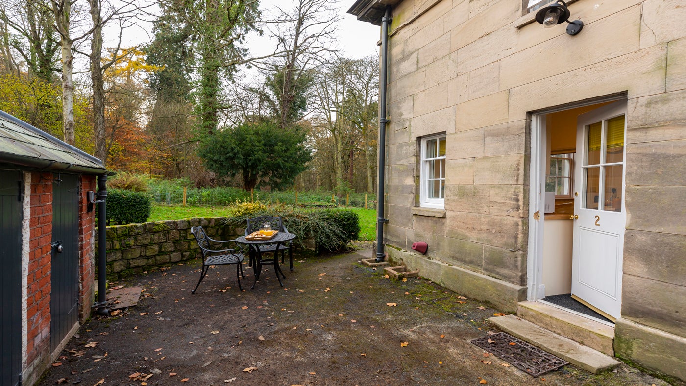 The outdoor seating area at 2 Lichfield Lodge, Staffordshire