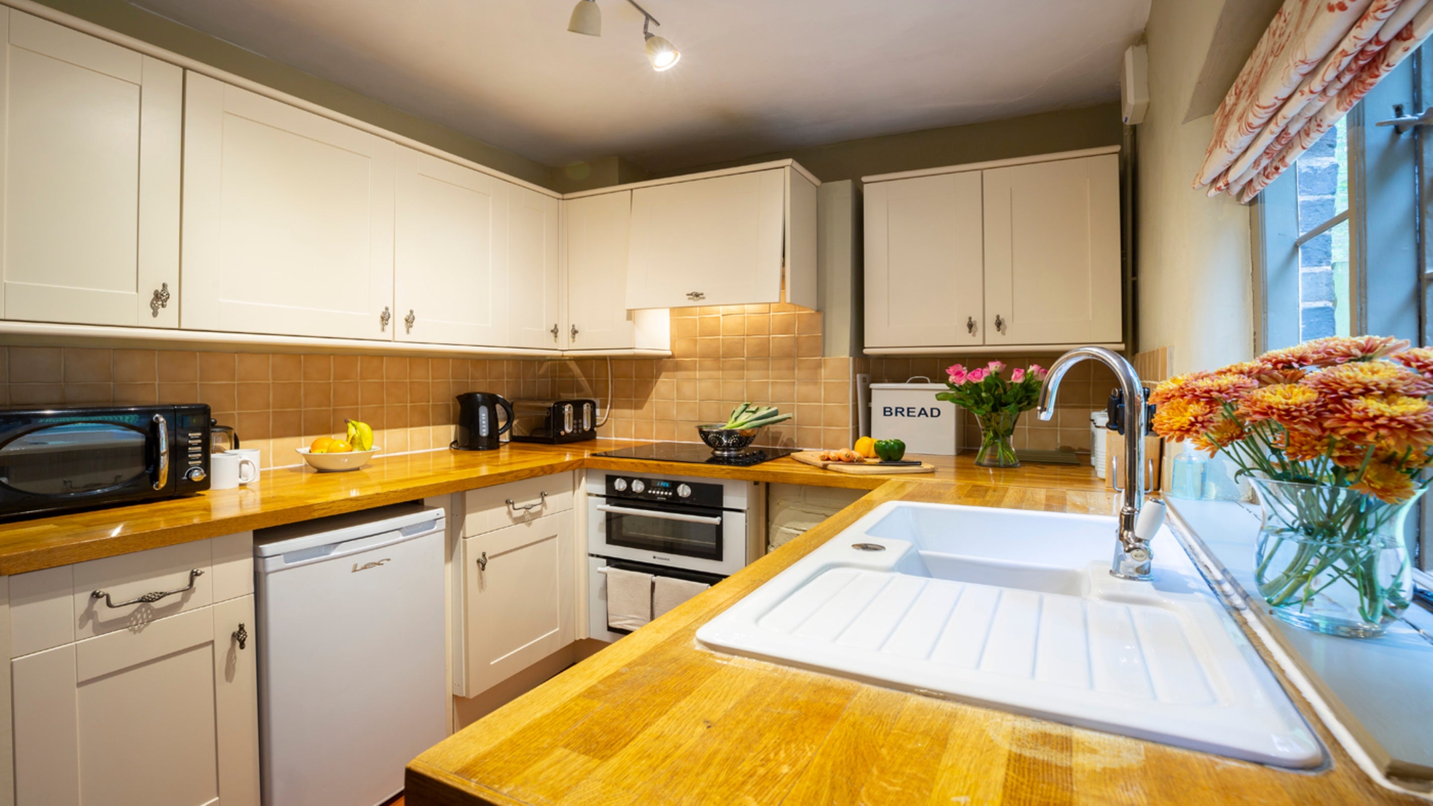 The kitchen at 1 Sternsmill Cottage, Shropshire