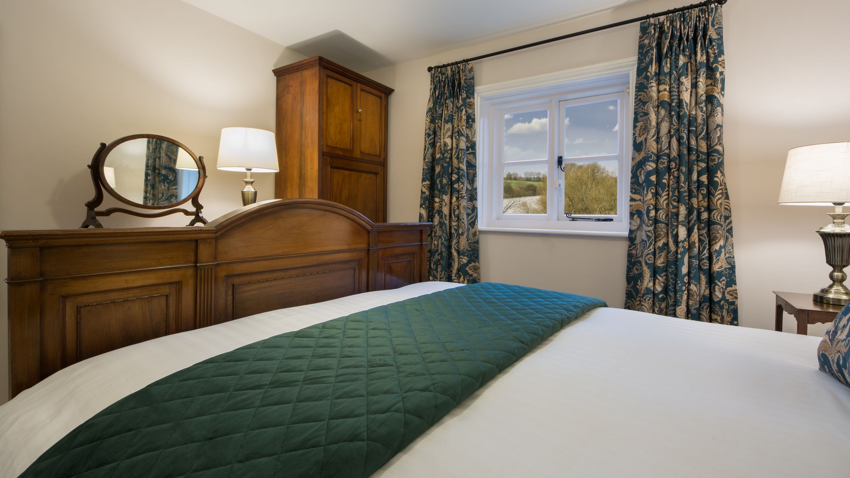 The double bedroom at Attingham West Lodge, Shropshire