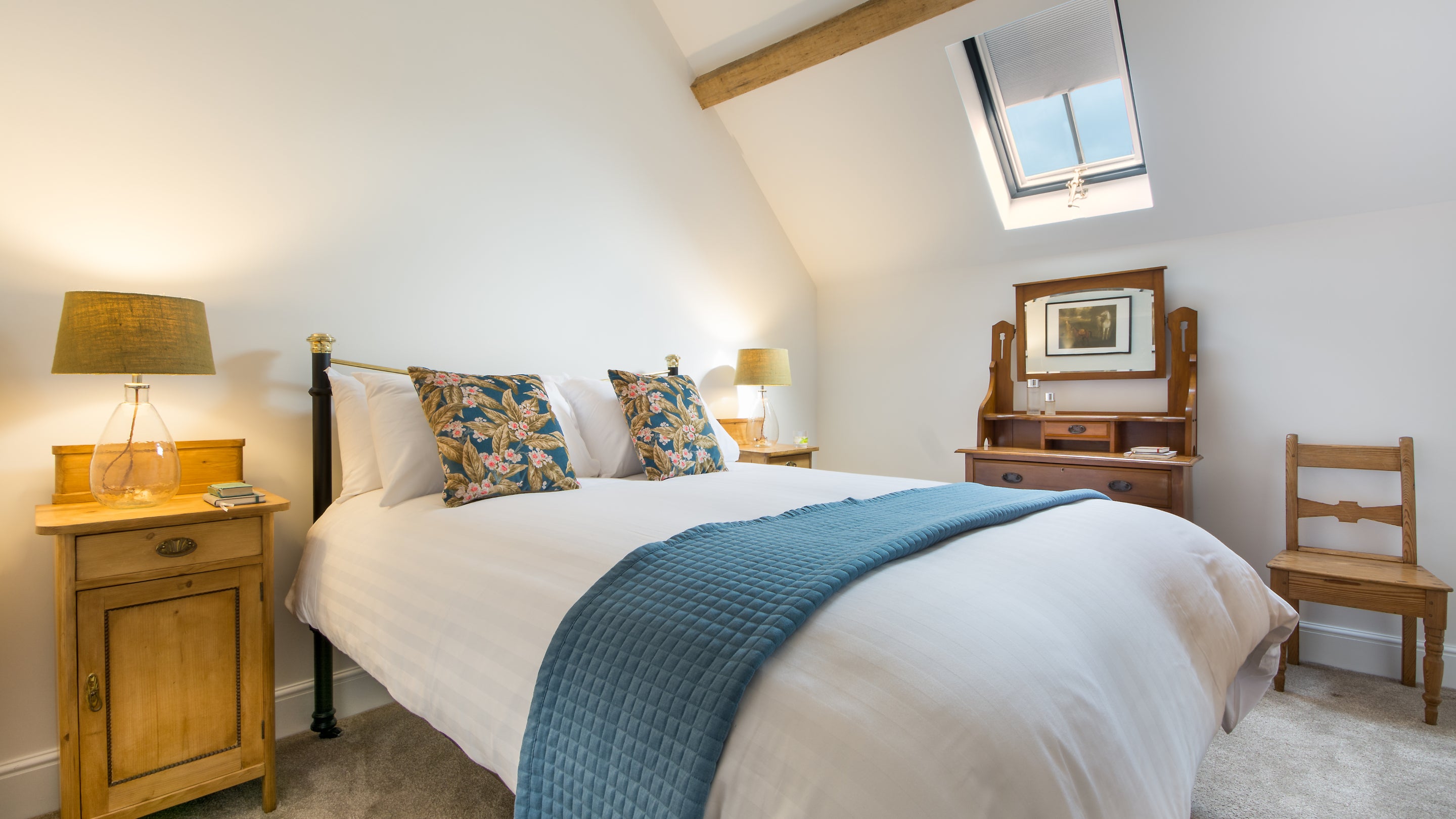 The second king sized bedroom at Smethcote Barn, Shropshire