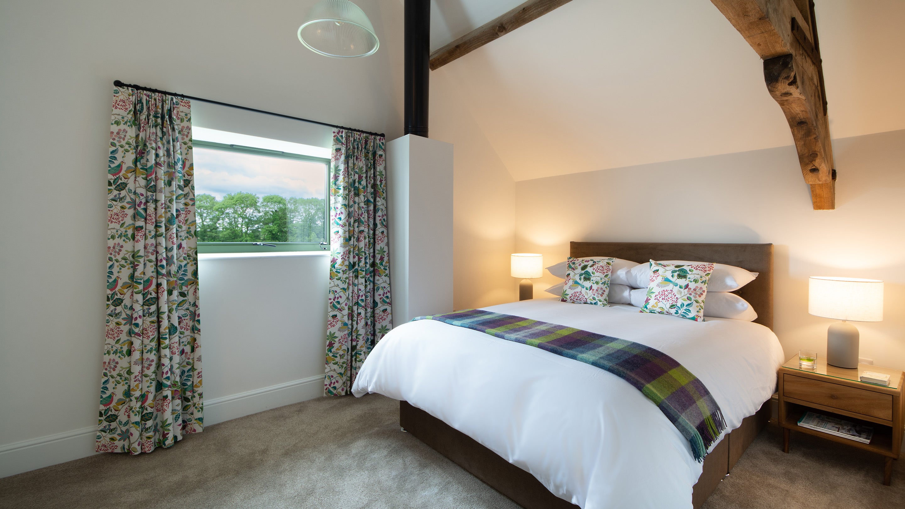 The king bedroom at Tern Barn, Shropshire