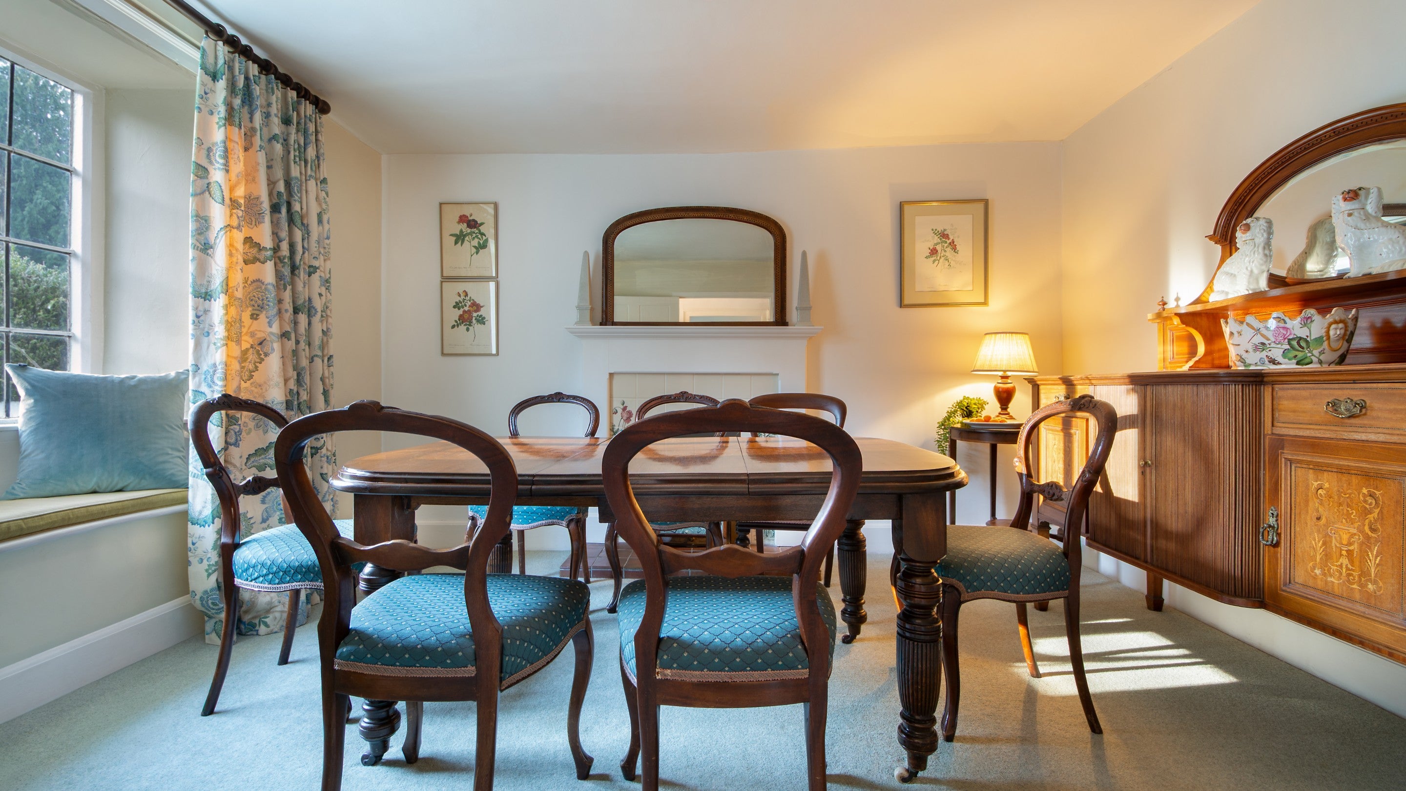 The dining room at 89 Church Lawn, Wiltshire