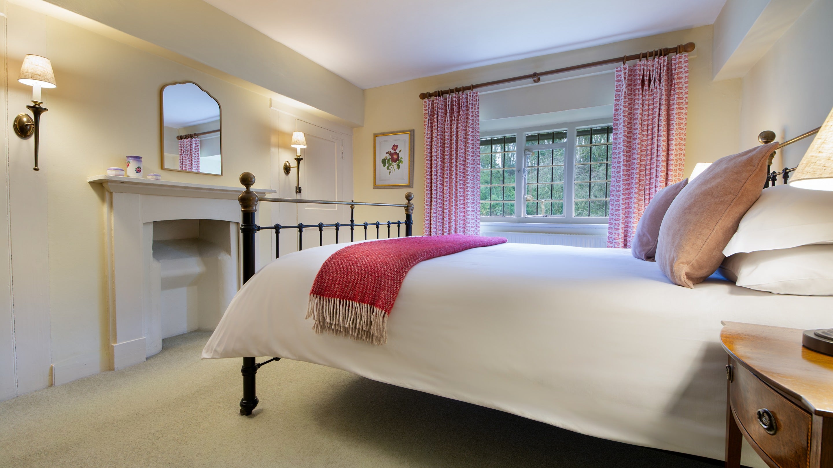 One of the double bedrooms at 89 Church Lawn, Wiltshire