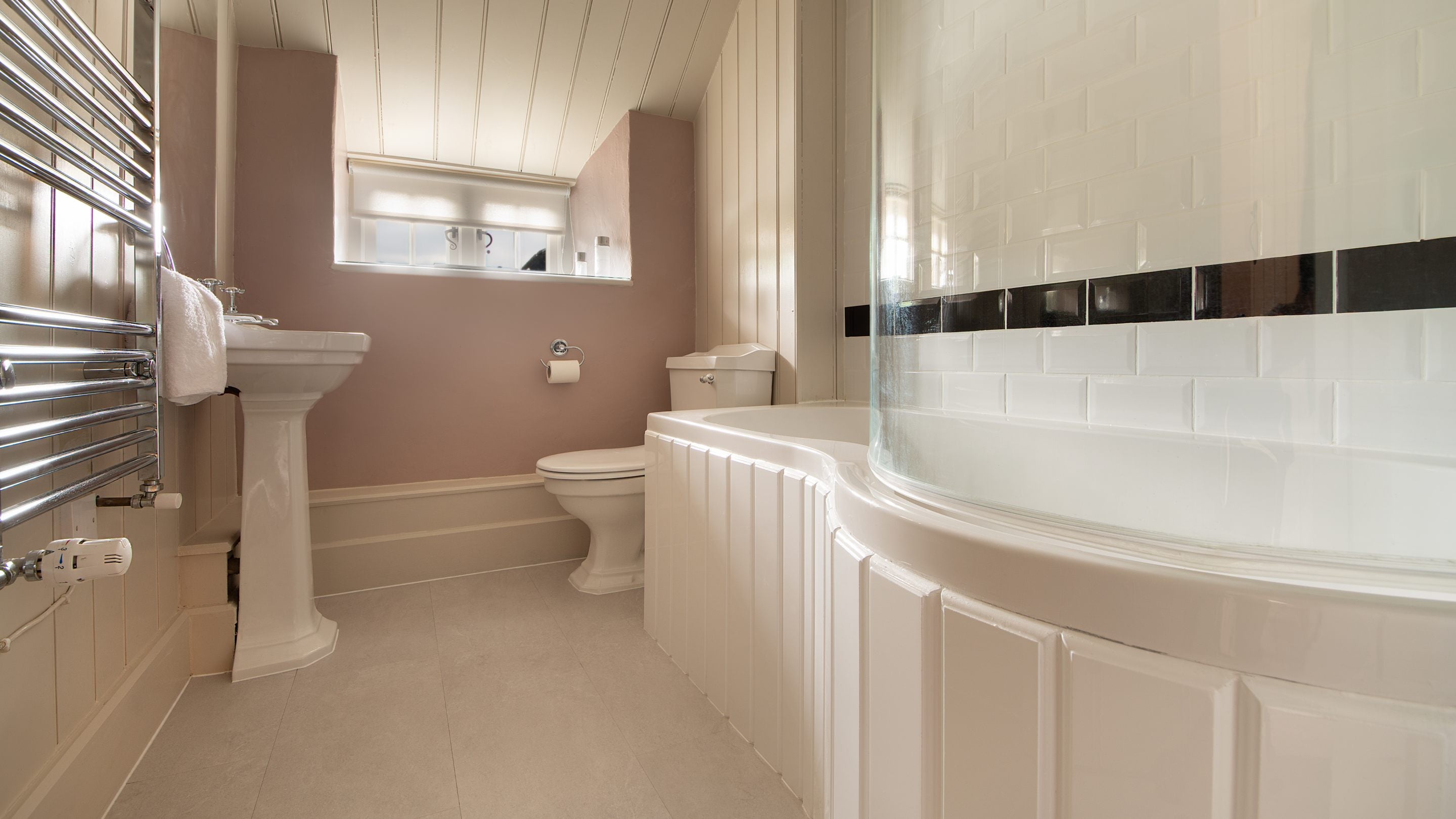 The family bathroom at Cross Lane House, Somerset