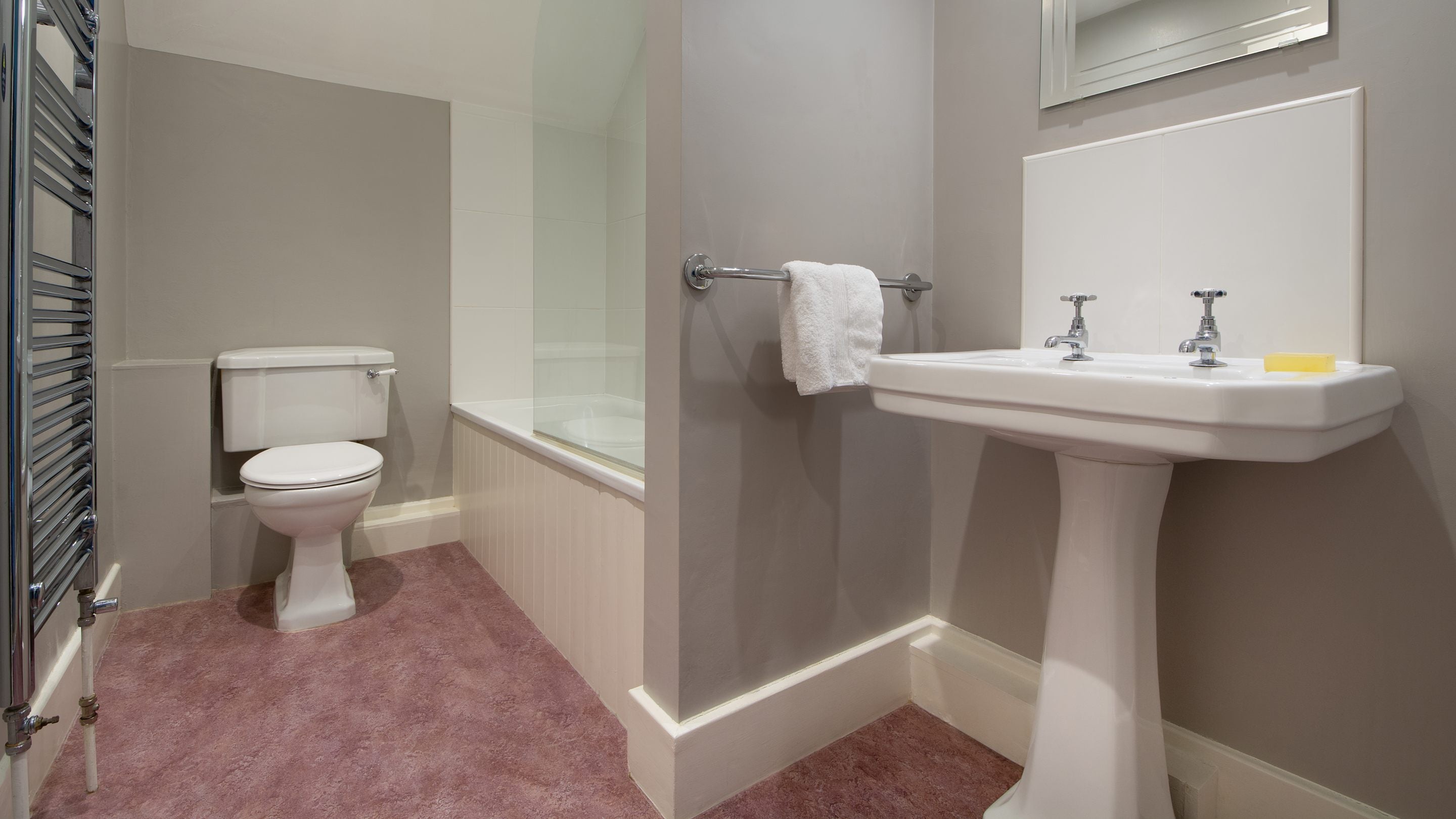 The en-suite bathroom to the first double bedroom at Holnicote Lower House, Somerset
