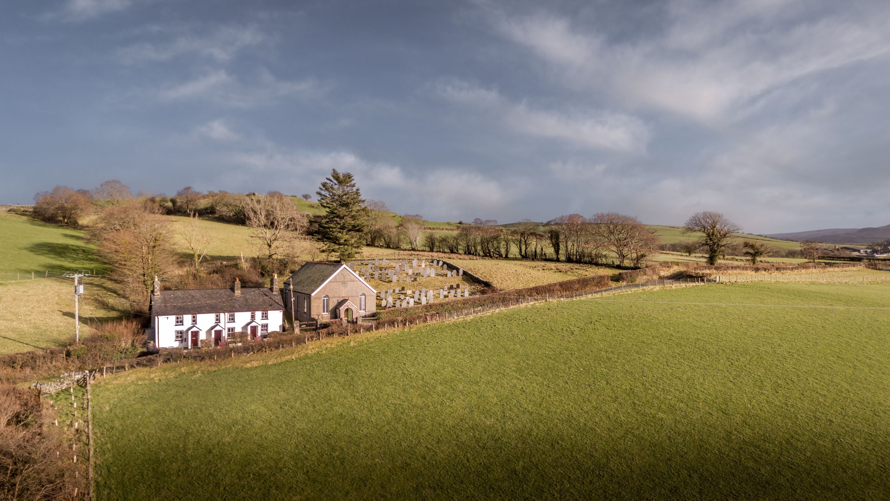 The Siloam Cottages, 2 is in the centre of the row, Conwy