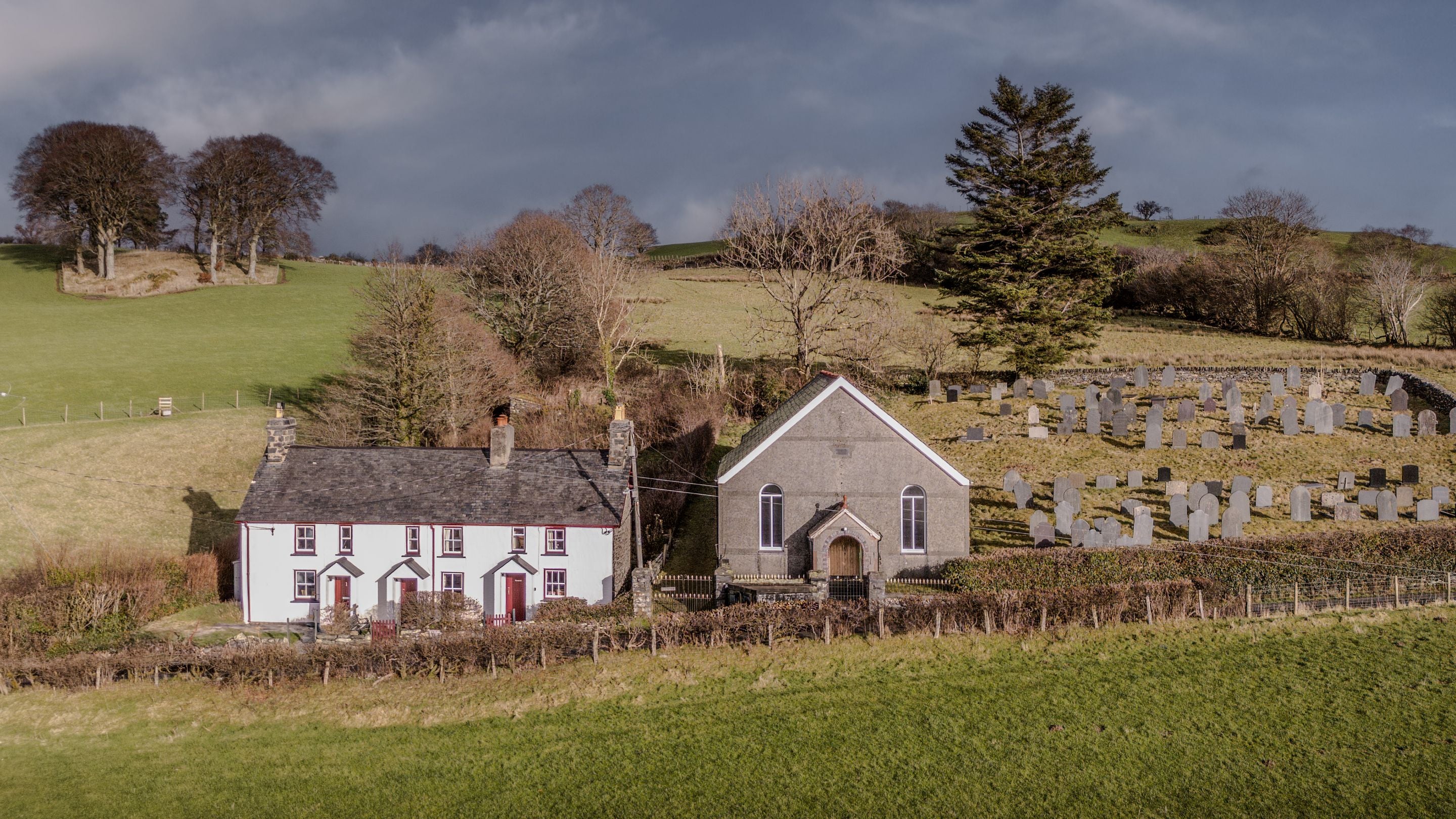 The Siloam Cottages, 2 is in the centre of the row, Conwy