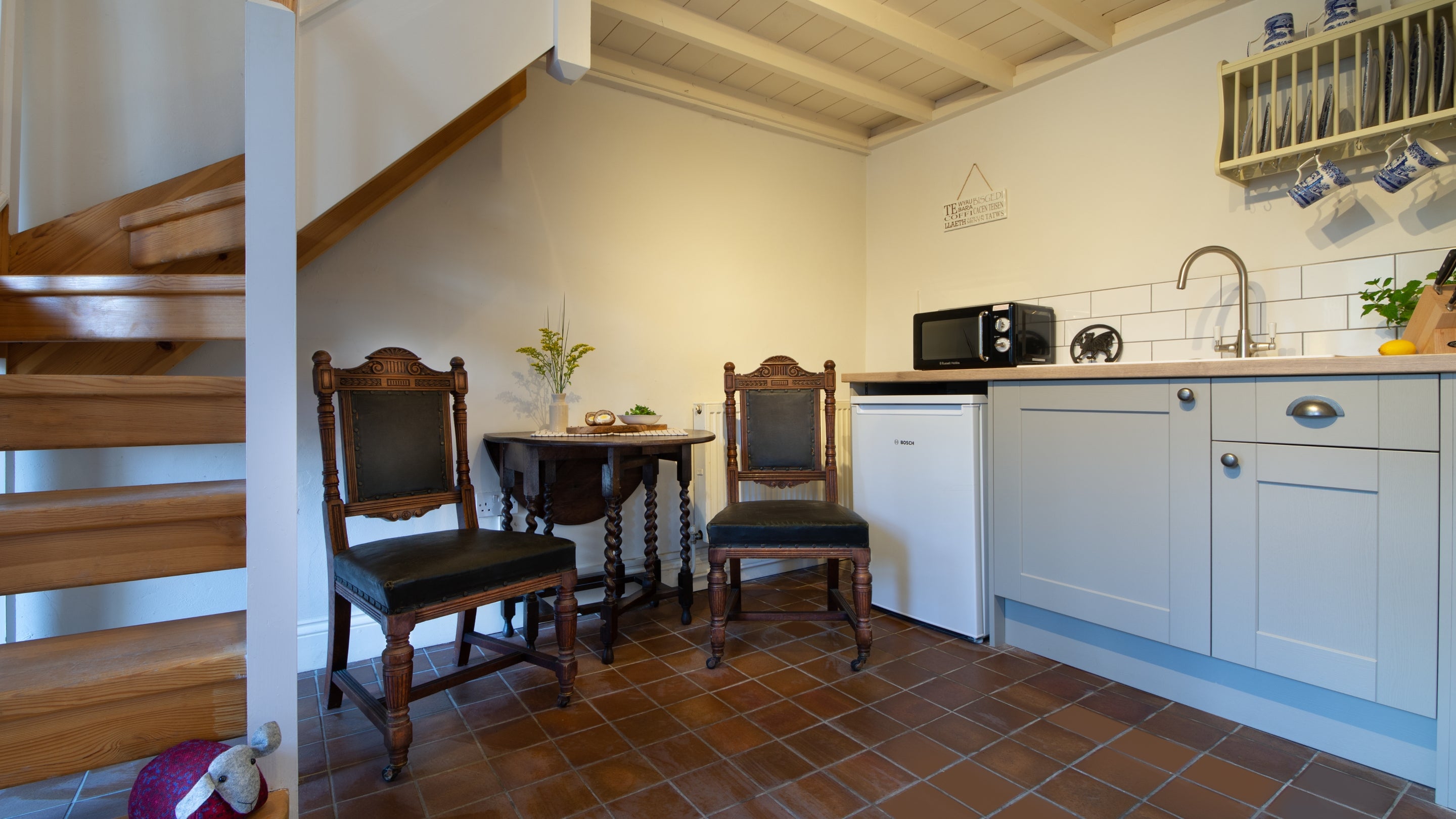 The kitchen and dining area on the ground floor at Aran, Gwynedd