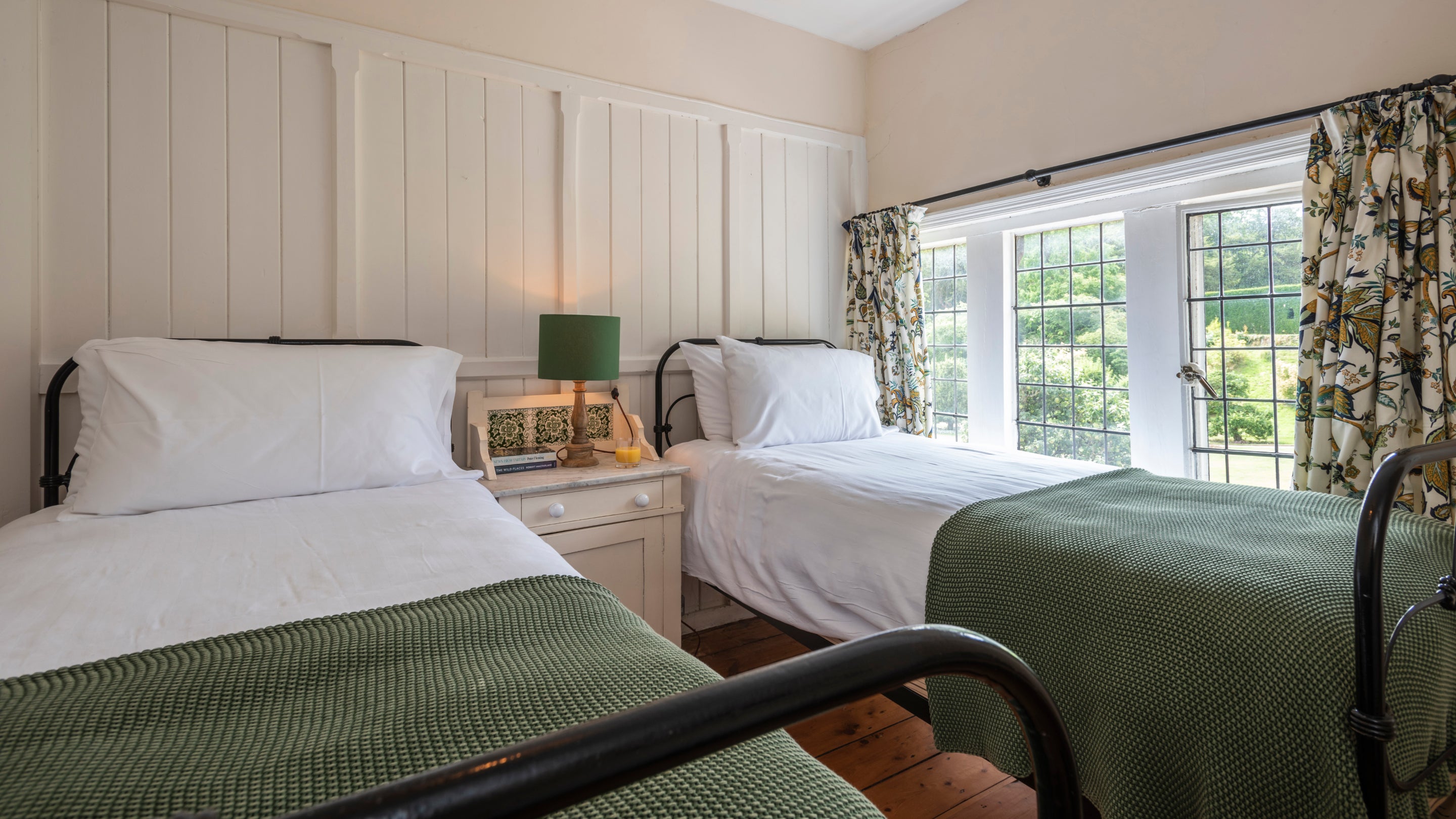 The second twin bedroom at The Bothy, North Wales