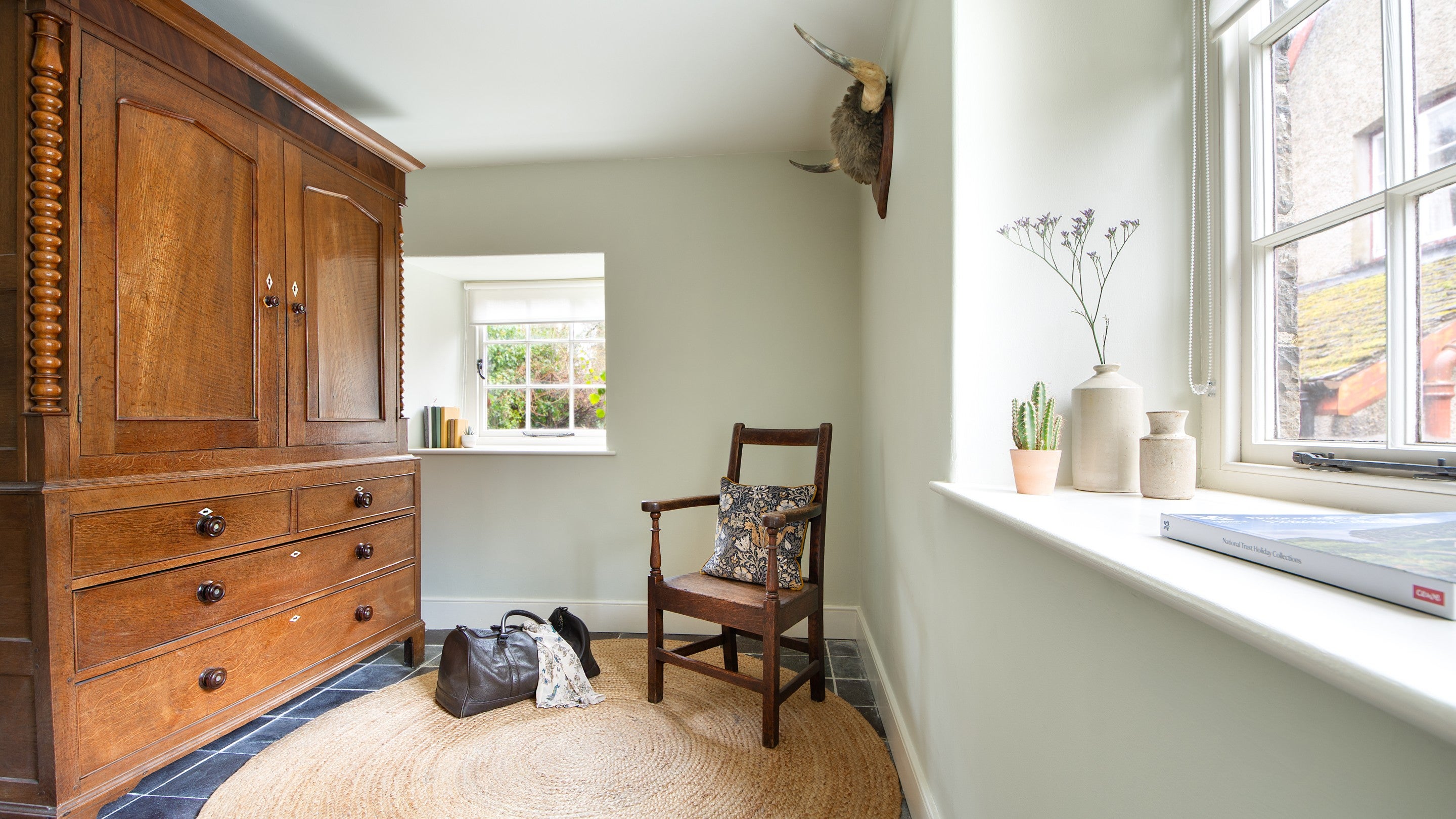 The dressing room at Cariad Cottage, Carmarthenshire