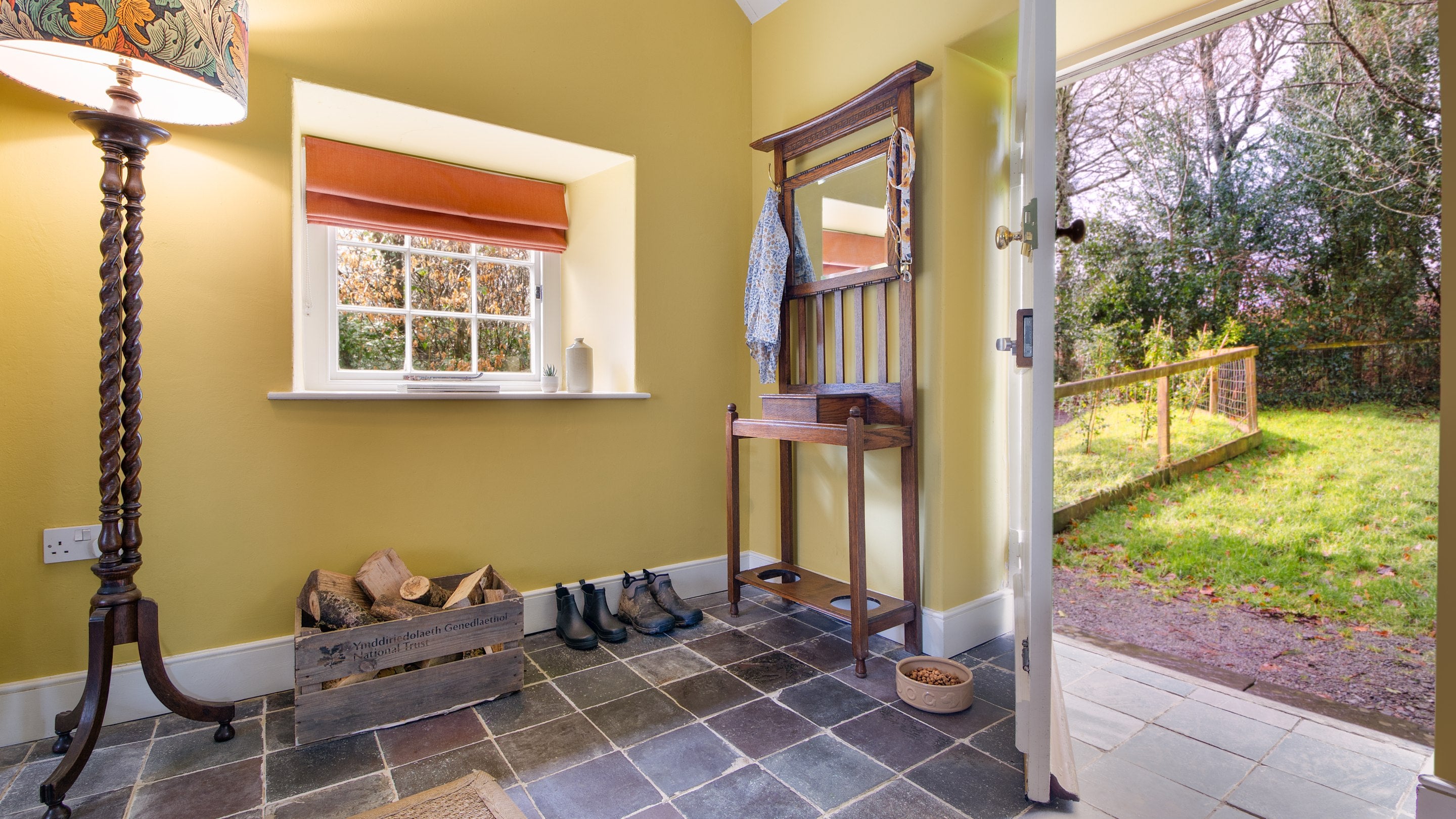 The entrance to Cariad Cottage, Carmarthenshire