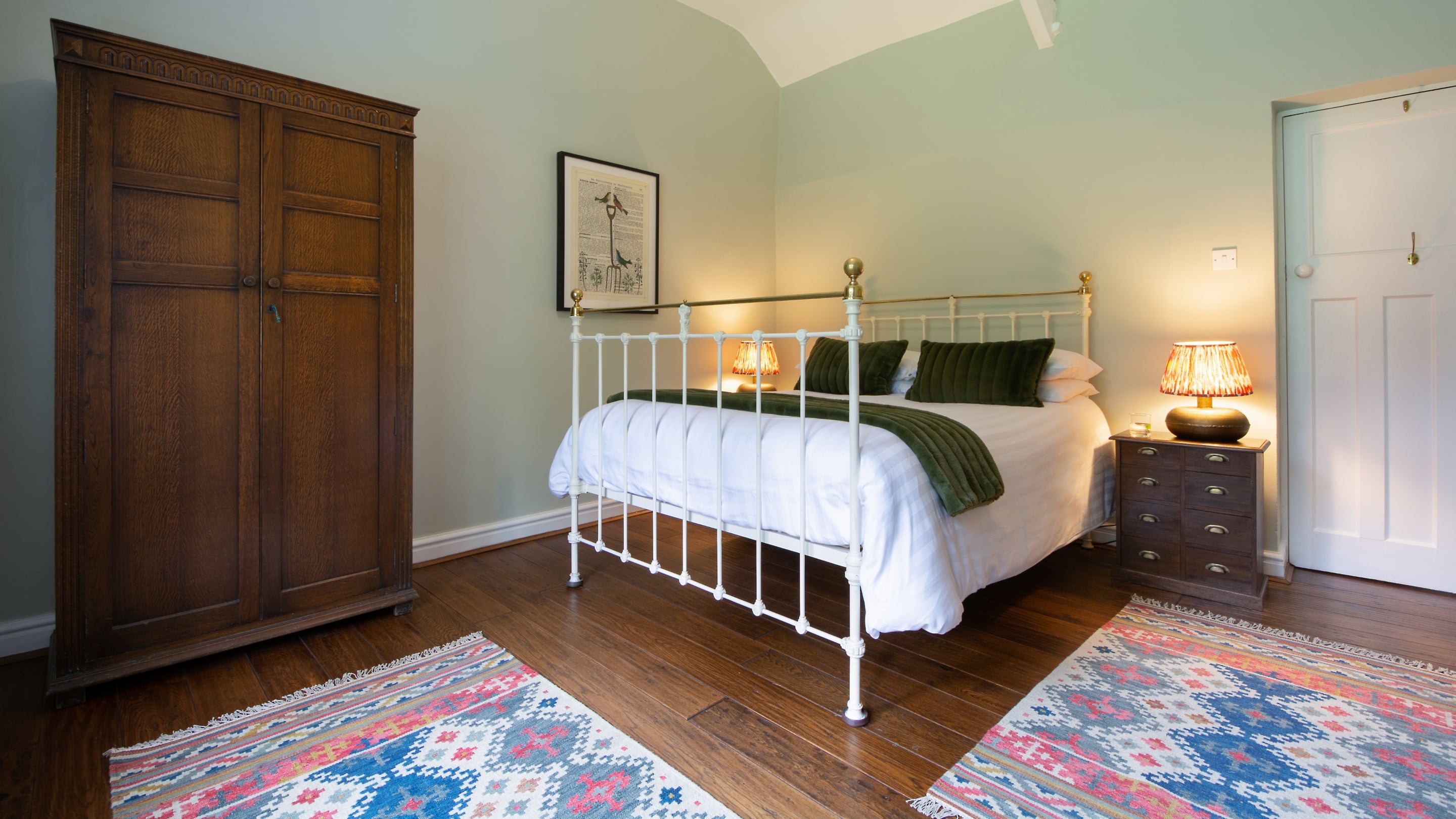 The double bedroom Colby Rose Cottage, Pembrokeshire