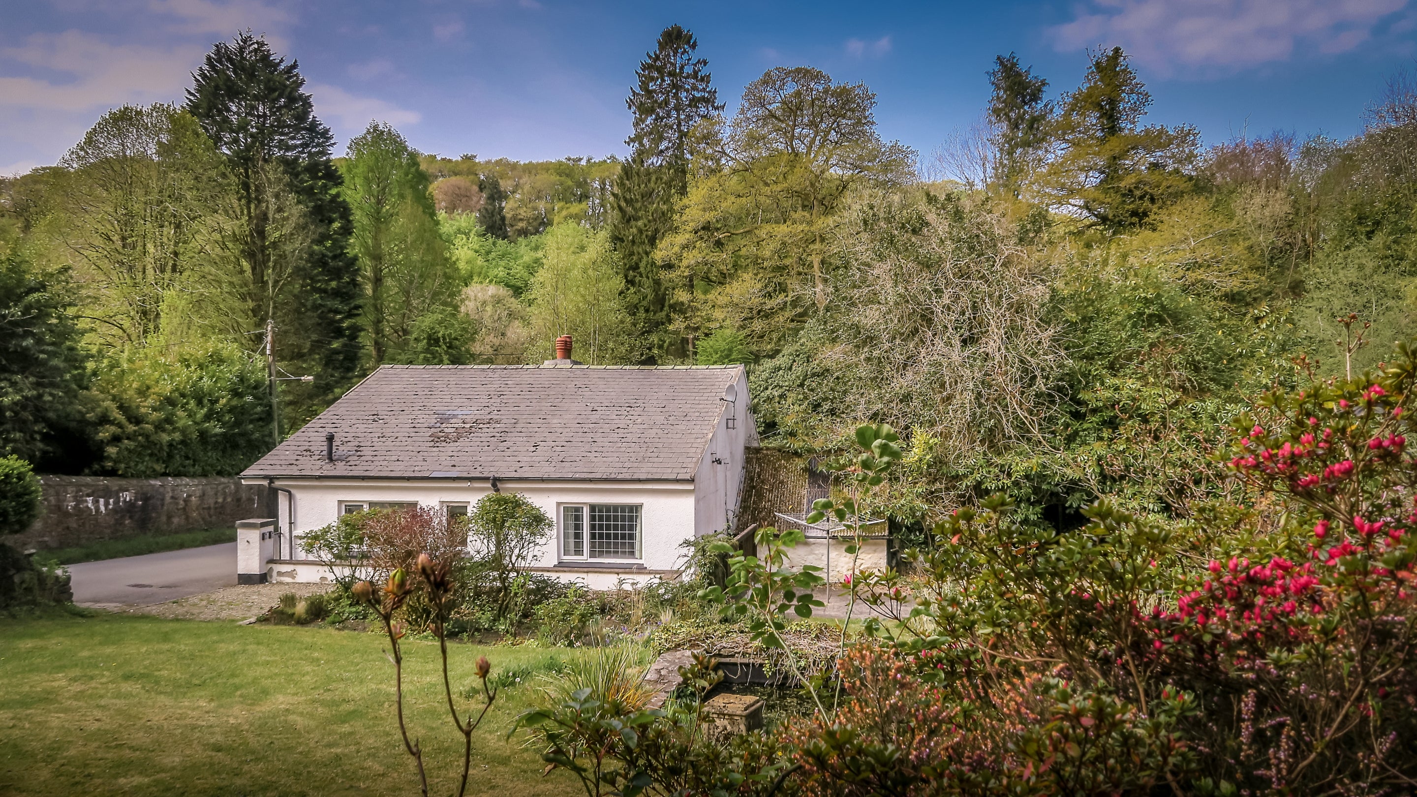 The exterior of Colby Rose Cottage, Pembrokeshire