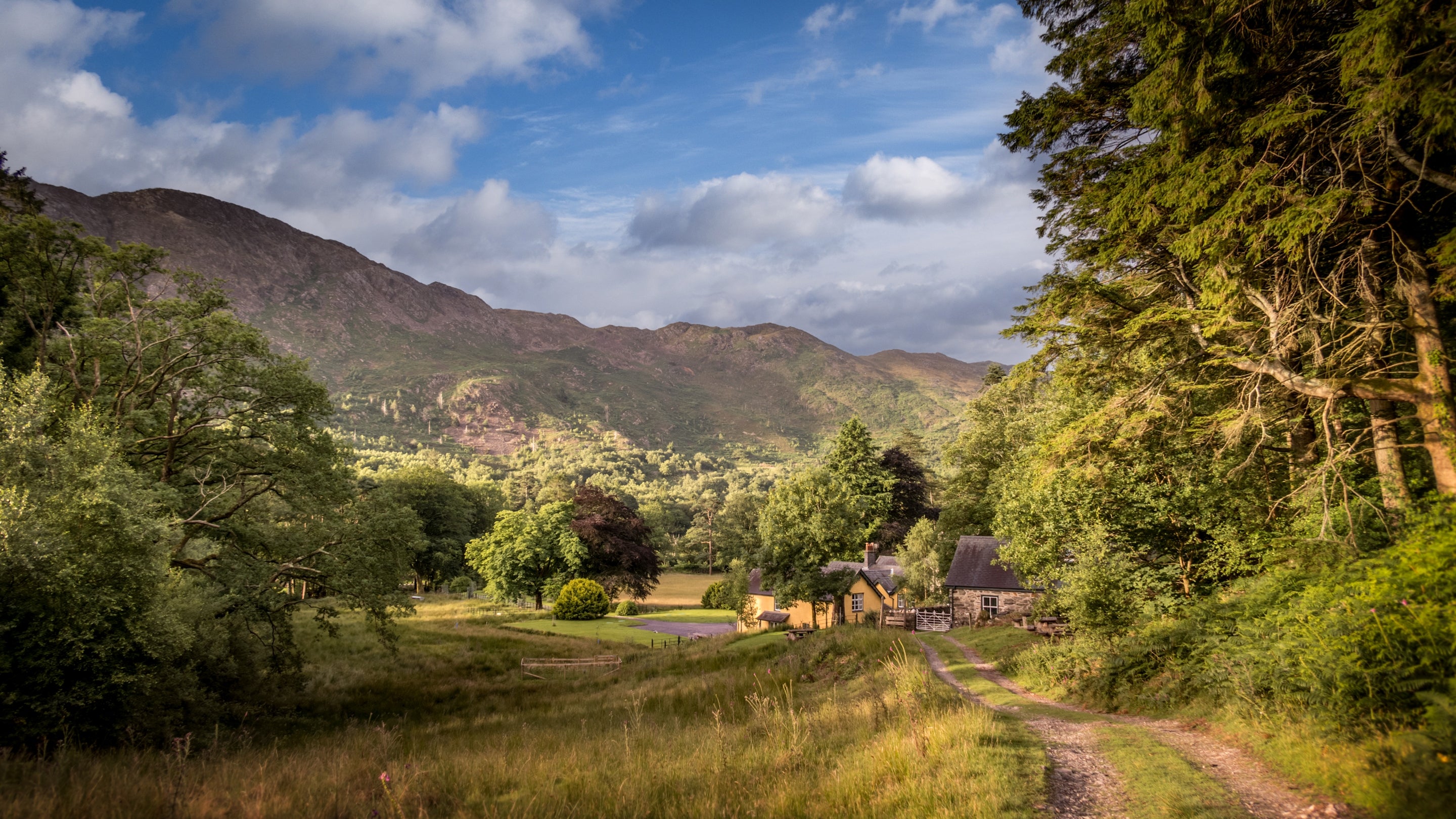 The area surrounding Craflwyn Hall and cottages, Gwynedd