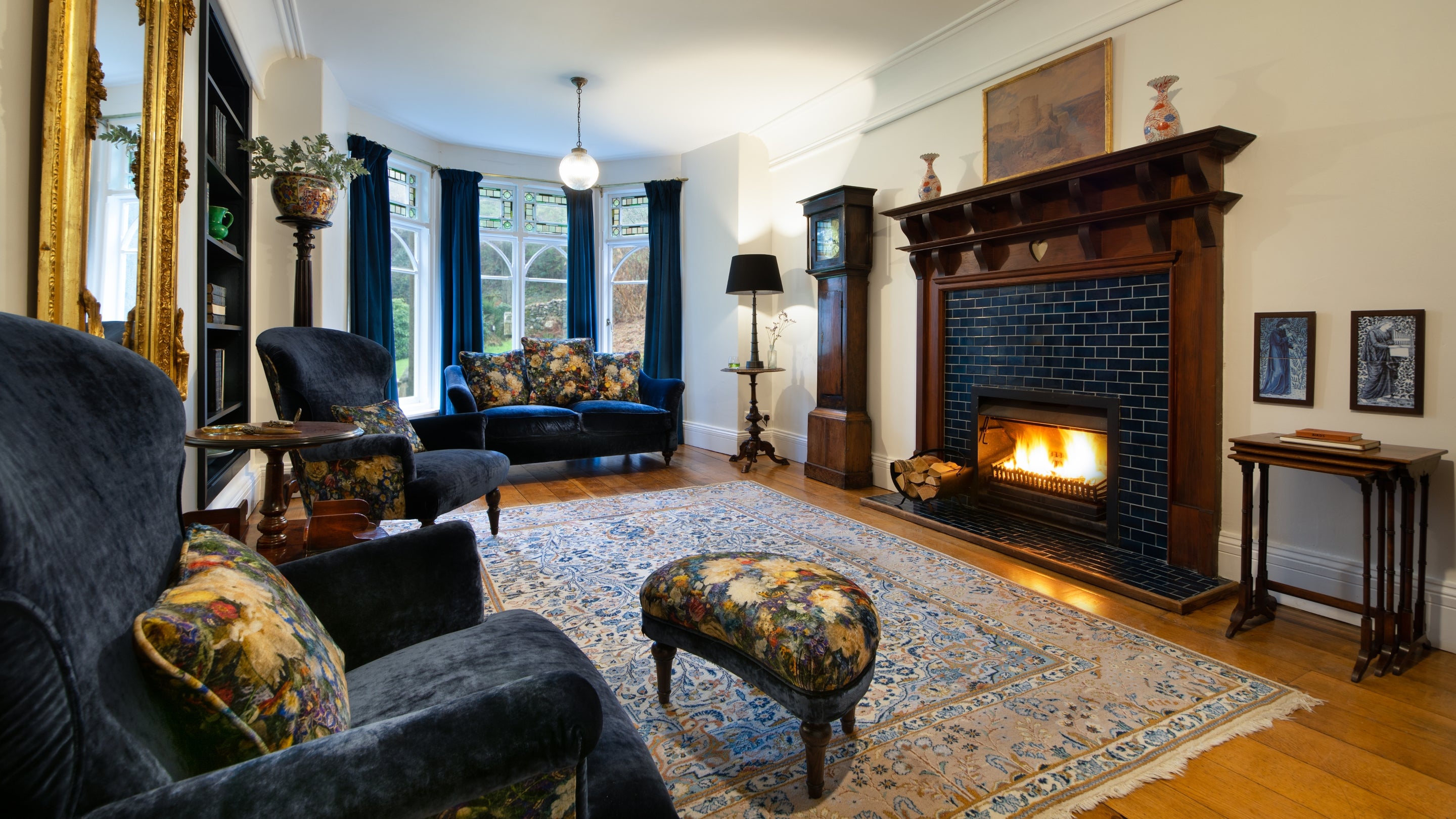 The library at Craflwyn Hall, Gwynedd