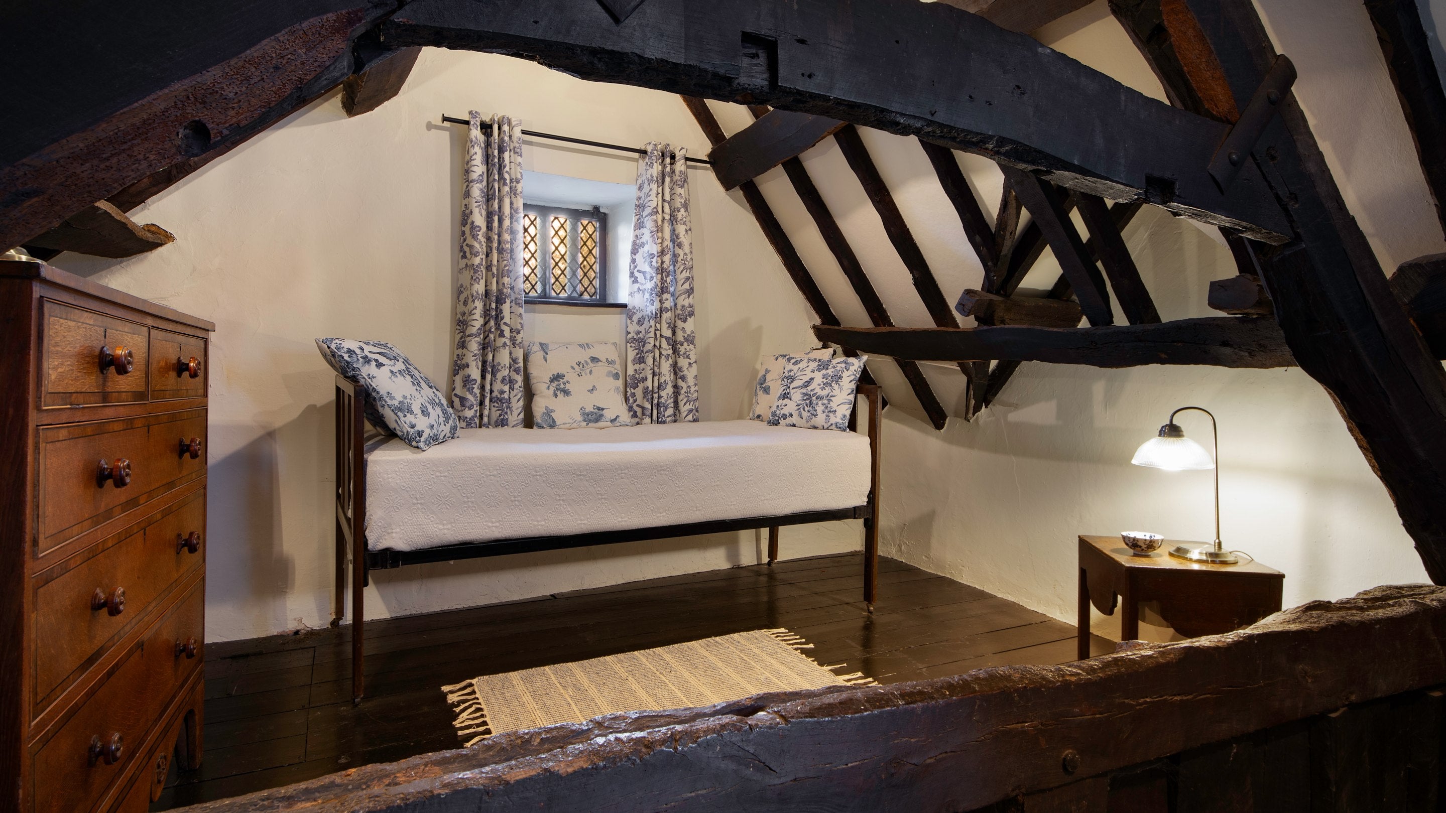 The twin bedroom at Cymryd, Conwy