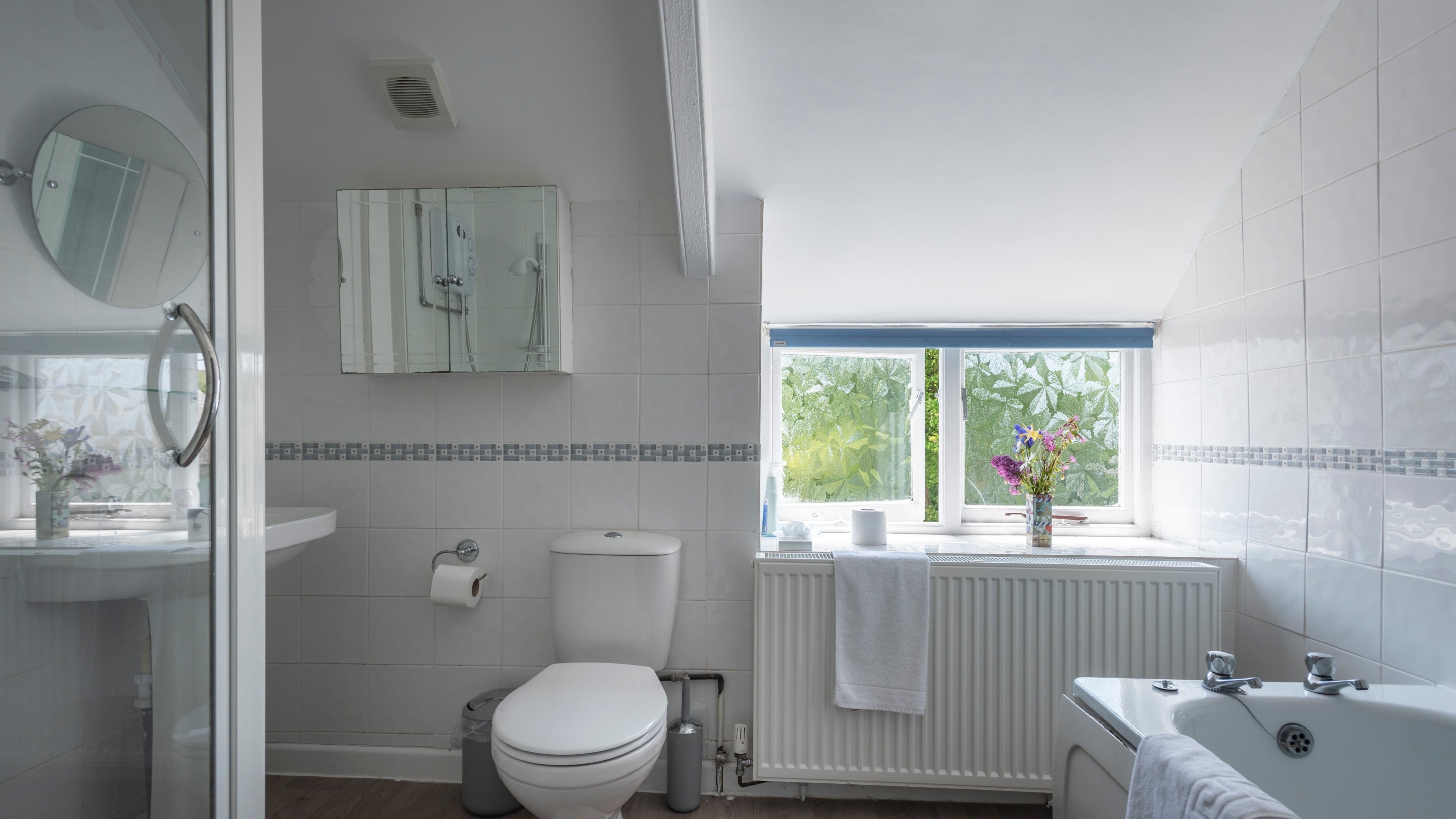 The bathroom at Gupton Bunkhouse, Pembrokeshire