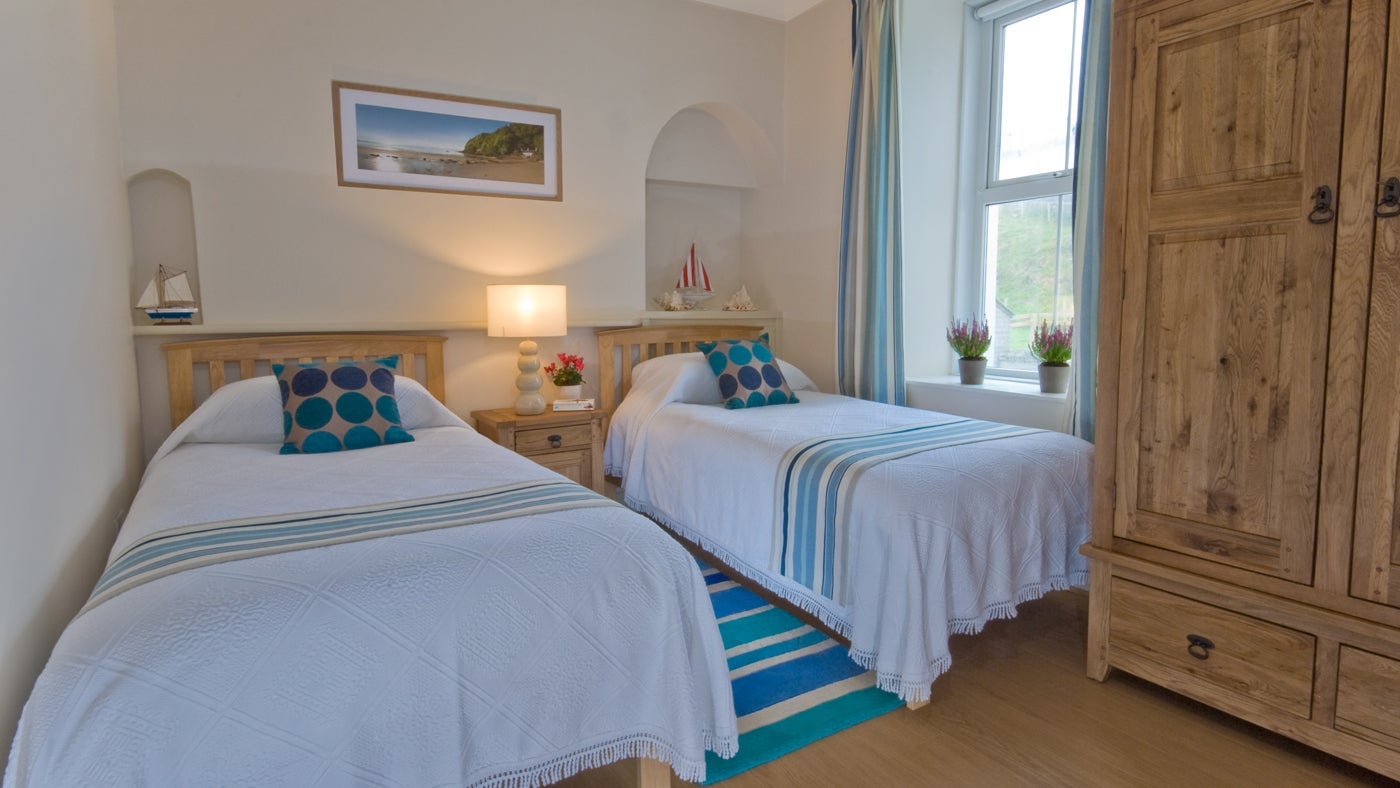 The twin bedroom at Hywyn, Pwllheli, Gwynedd