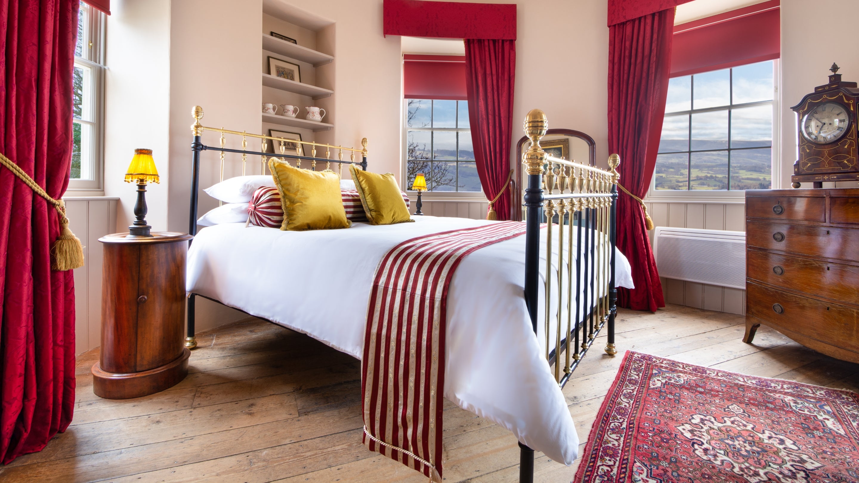 The bedroom at Kymin Round House, Monmouthshire