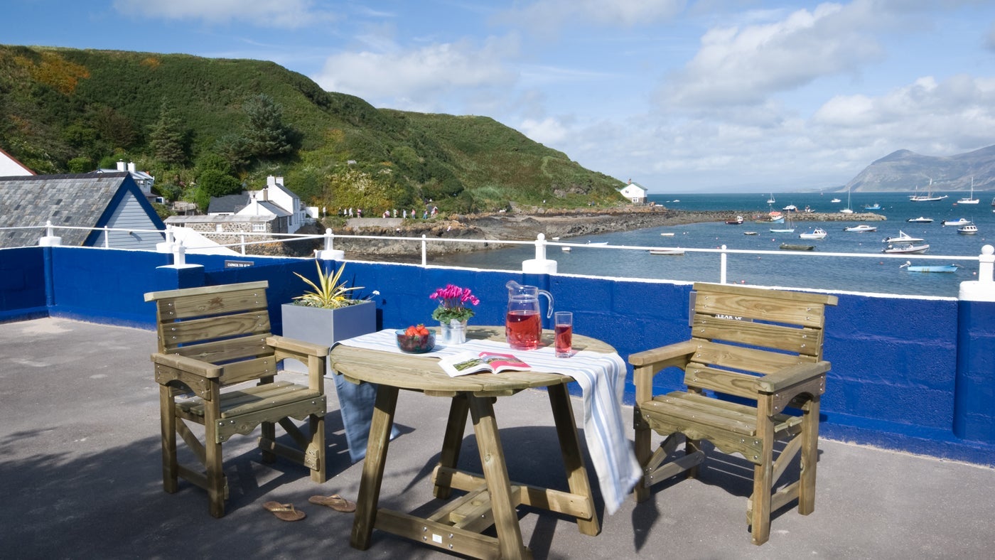 the roof terrace at Moryn, Morfa Nefyn, Gwynedd