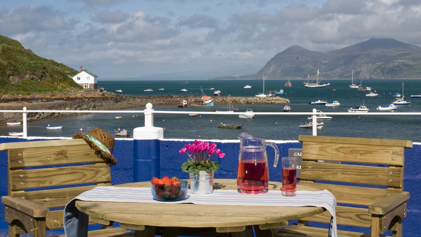 The roof terrace at Moryn, Morfa Nefyn, Gwynedd