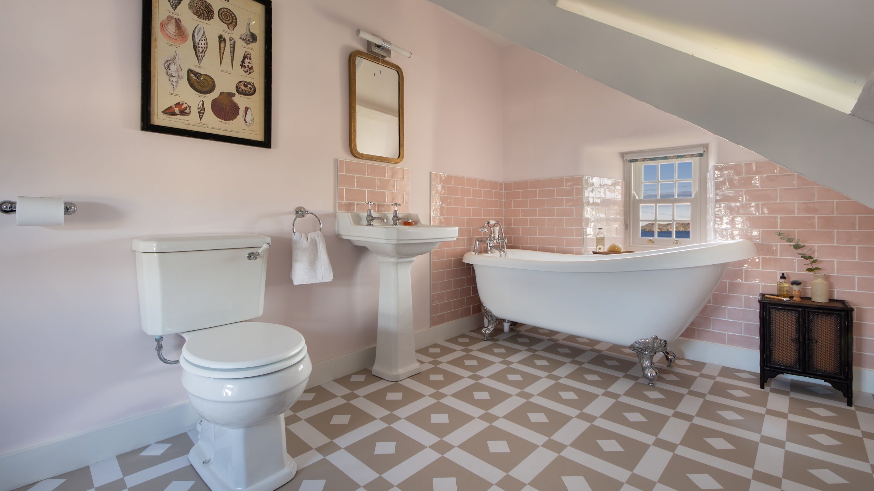 The king-size bedroom's en-suite bathroom at Newgale Wood Farm, Pembrokeshire