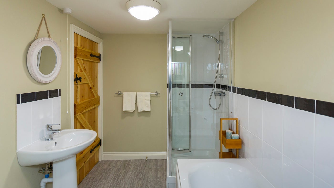 The bathroom at Penrhyn Mawr, Anglesey