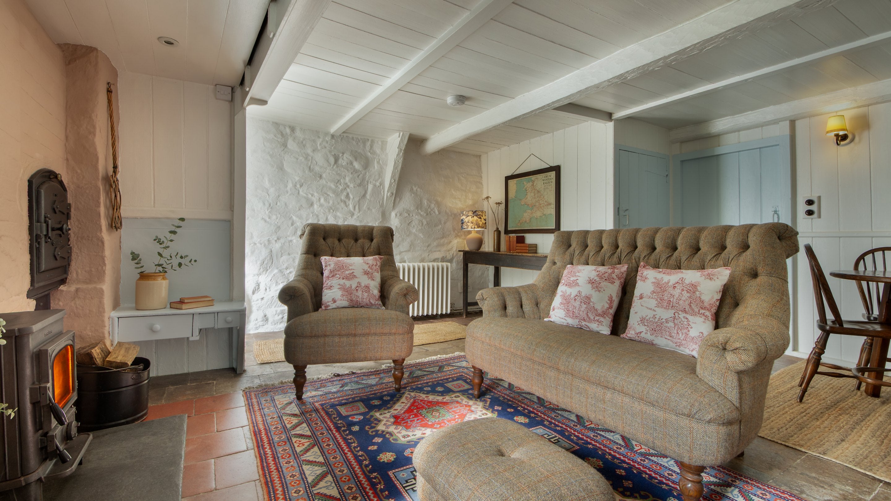 The sitting room at Pontbrenmydyr, Ceredigion