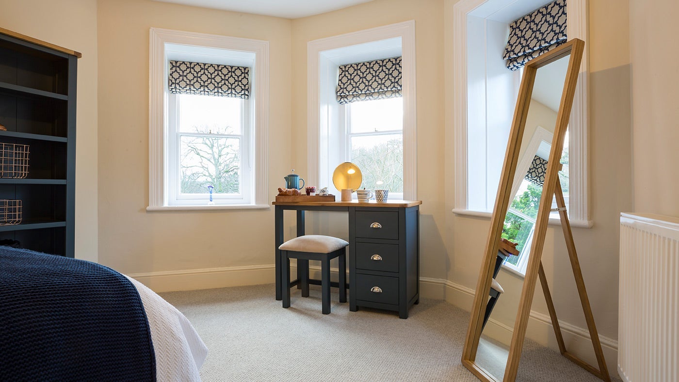 Porthdy Wiwer Goch Master Bedroom