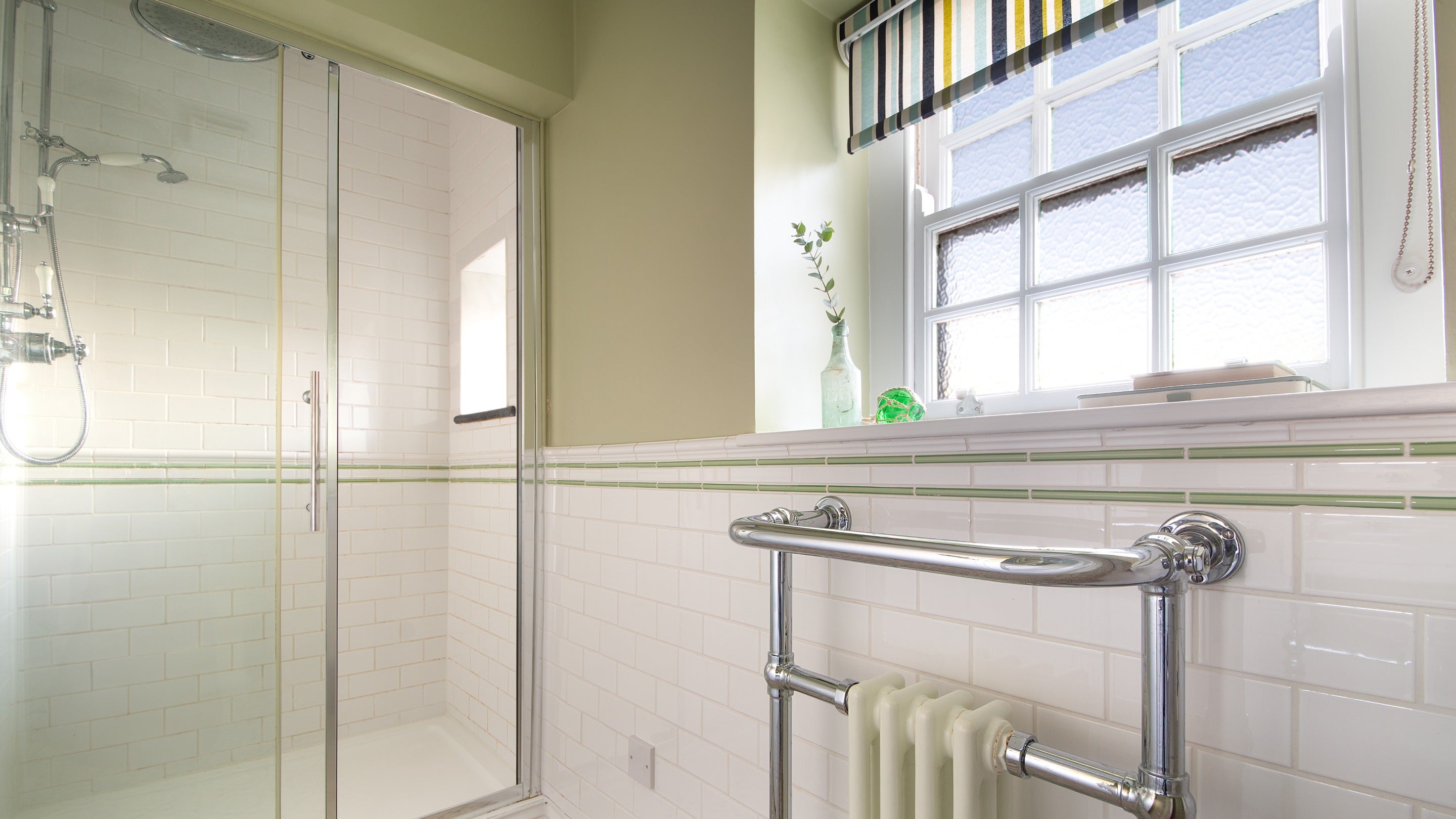 The shower room at Rhossili Old Rectory, South Wales