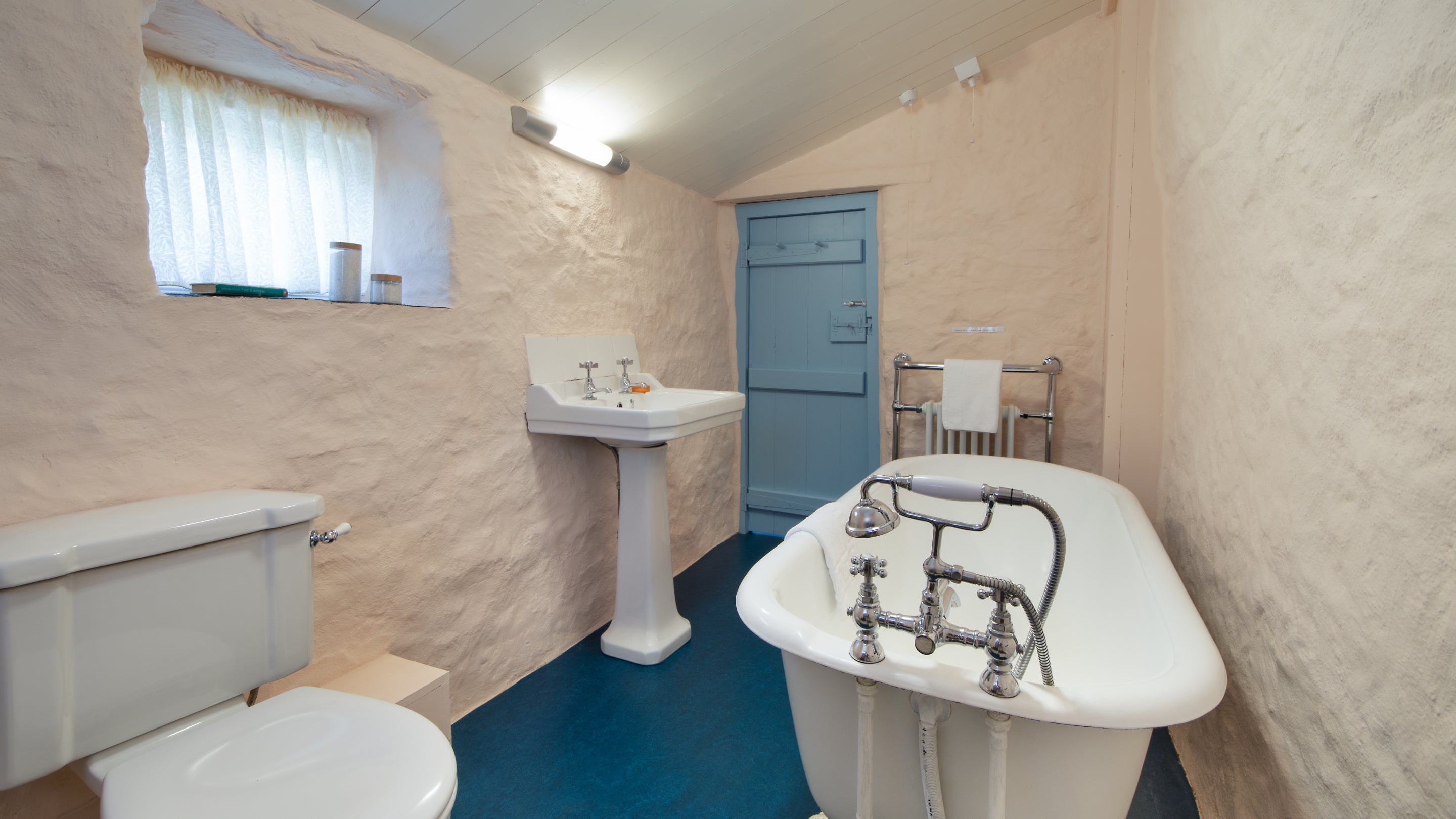 The bathroom at Treleddyd Fawr Cottage, Pembrokeshire
