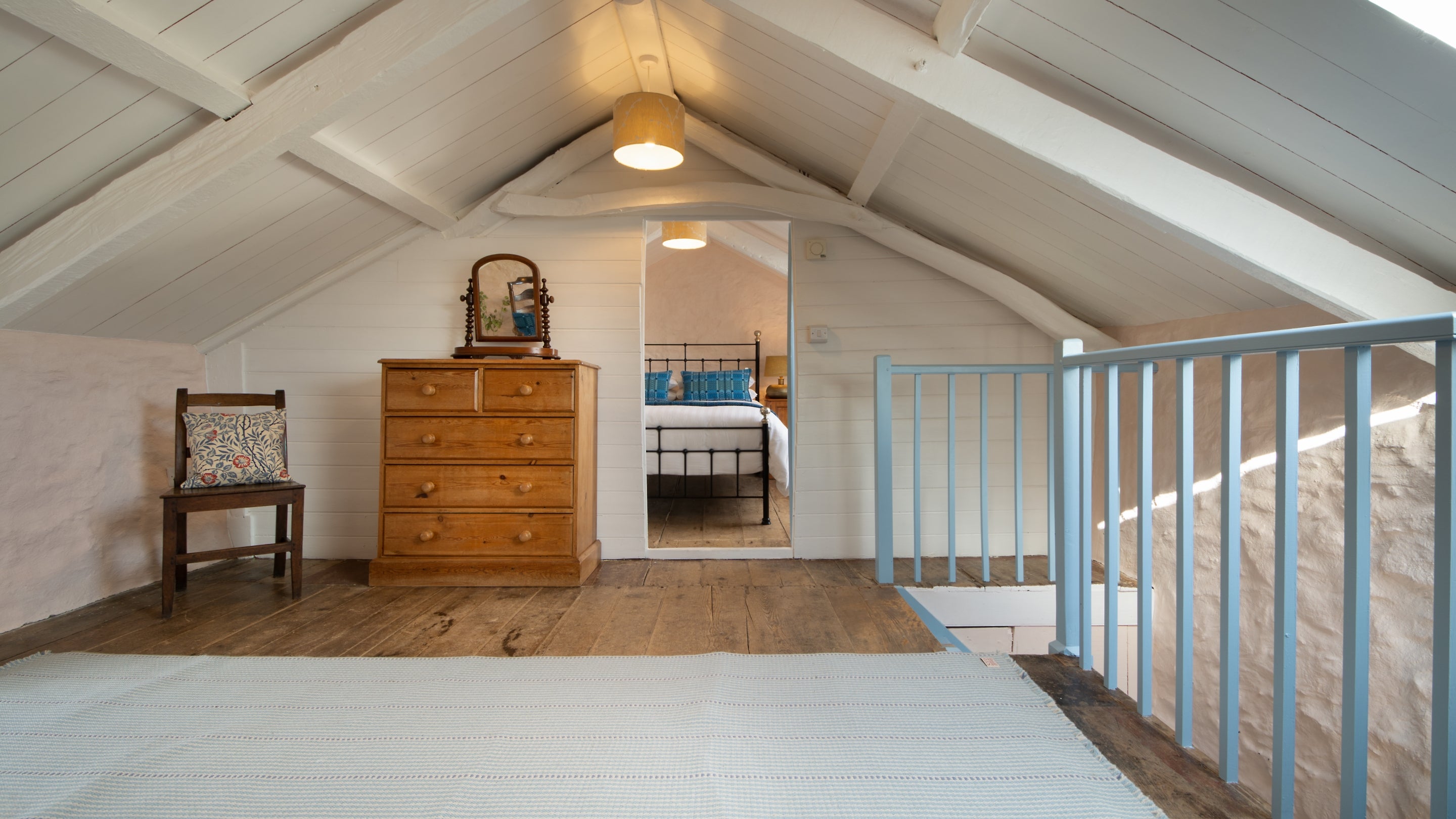 The dressing room Treleddyd Fawr Cottage, Pembrokeshire