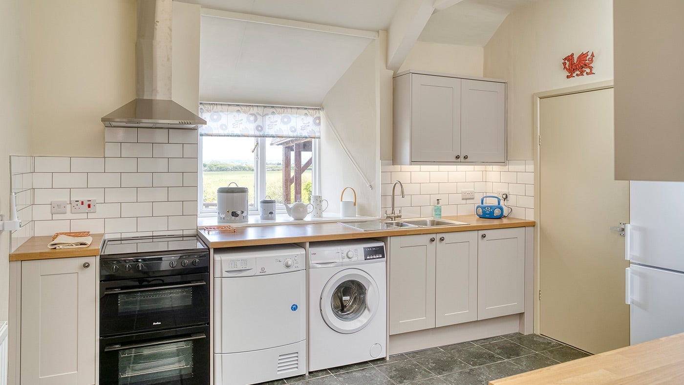 The kitchen at Ty'n y Parc Barn, Gwynedd, Wales