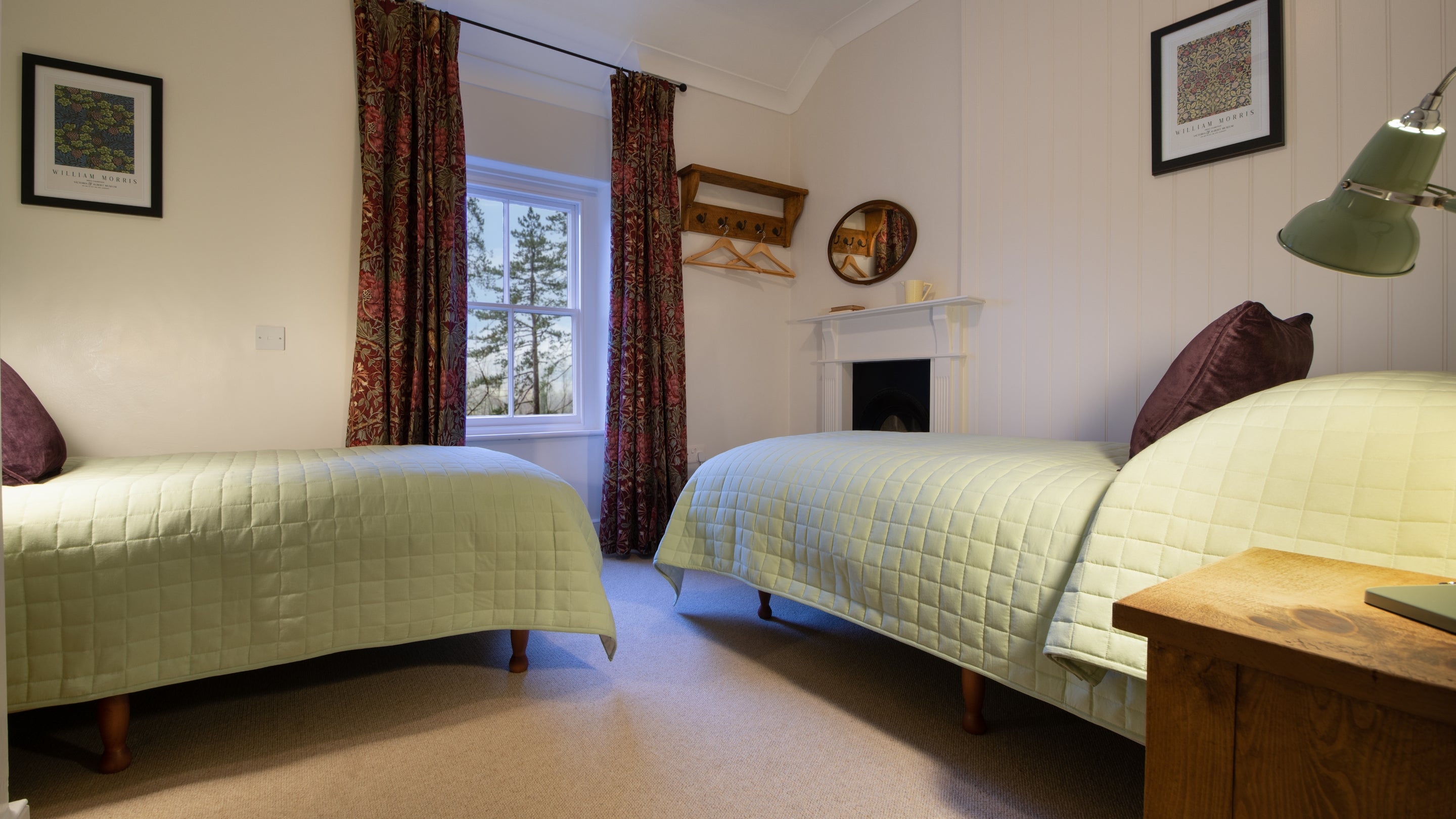 The twin bedroom at Yr Hen Swyddfa, Gwynedd