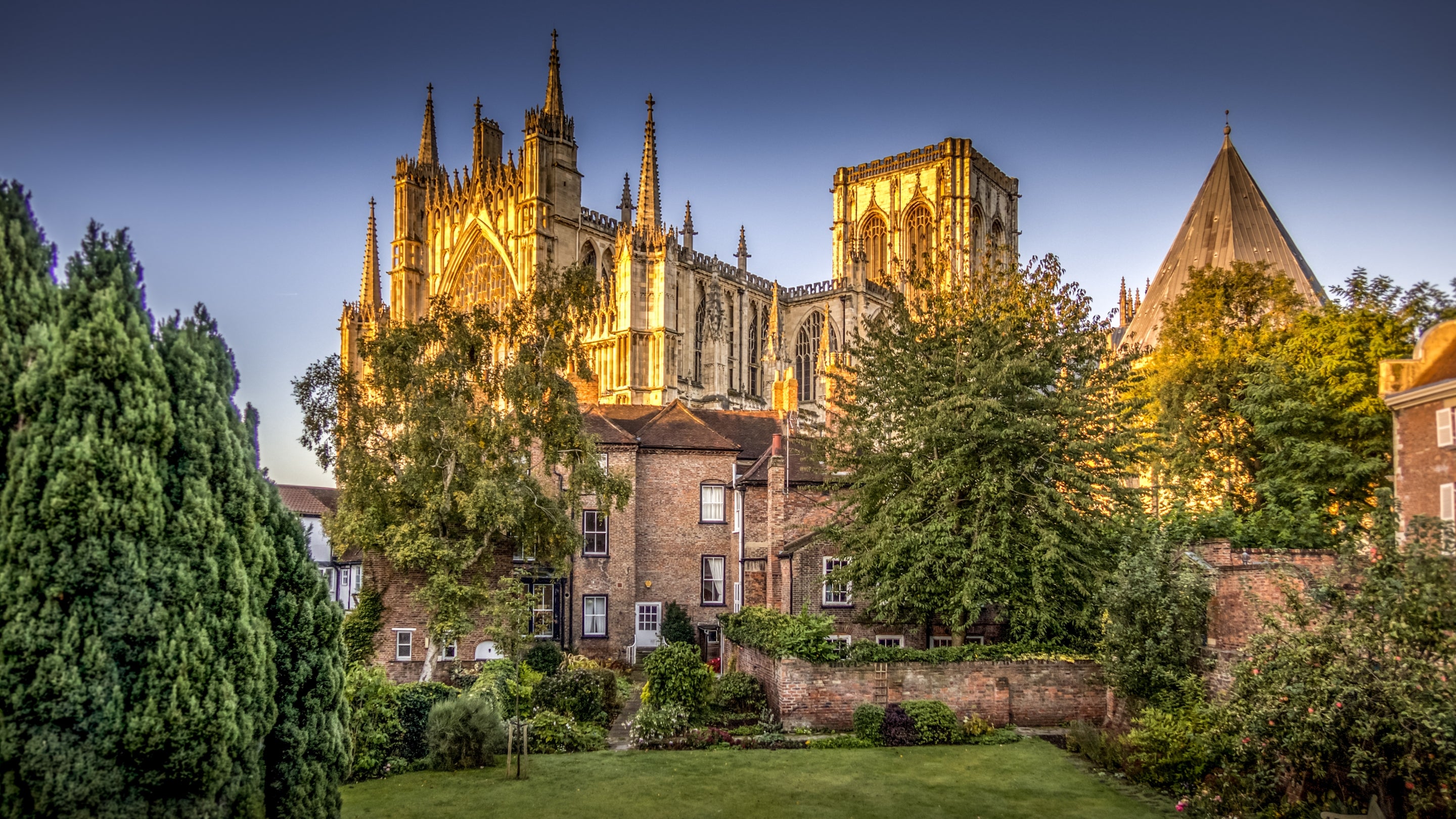 The area surrounding 20 Ogleforth, Yorkshire